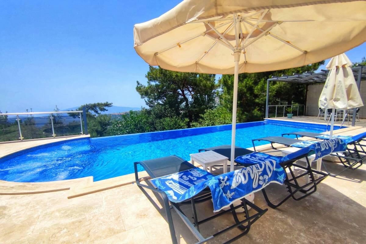 Villa Secret Swiss — 11