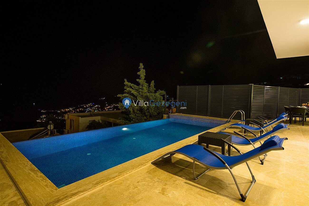 Villa Moonlight — 12
