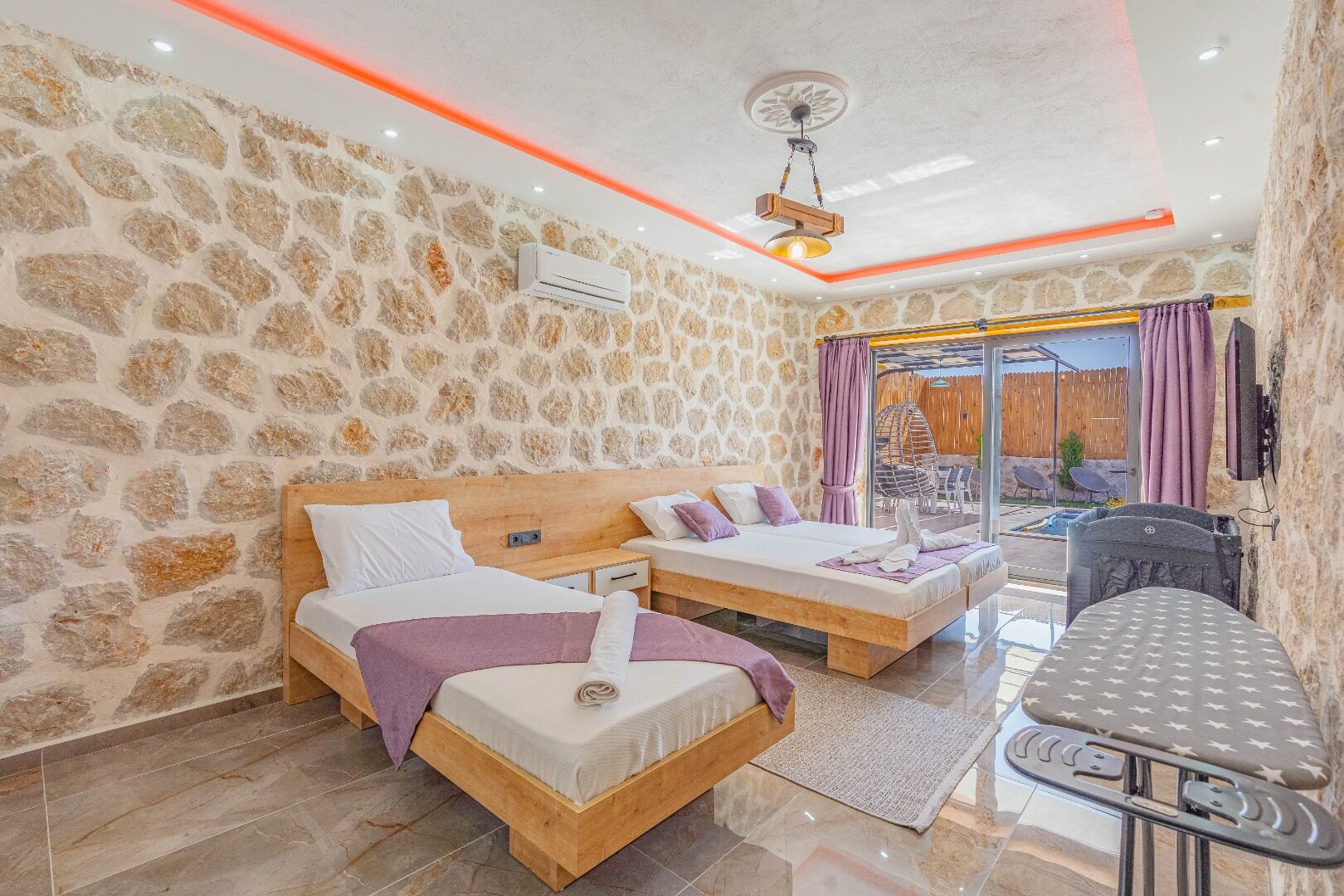 Villa Enes Wiev 2 — 50