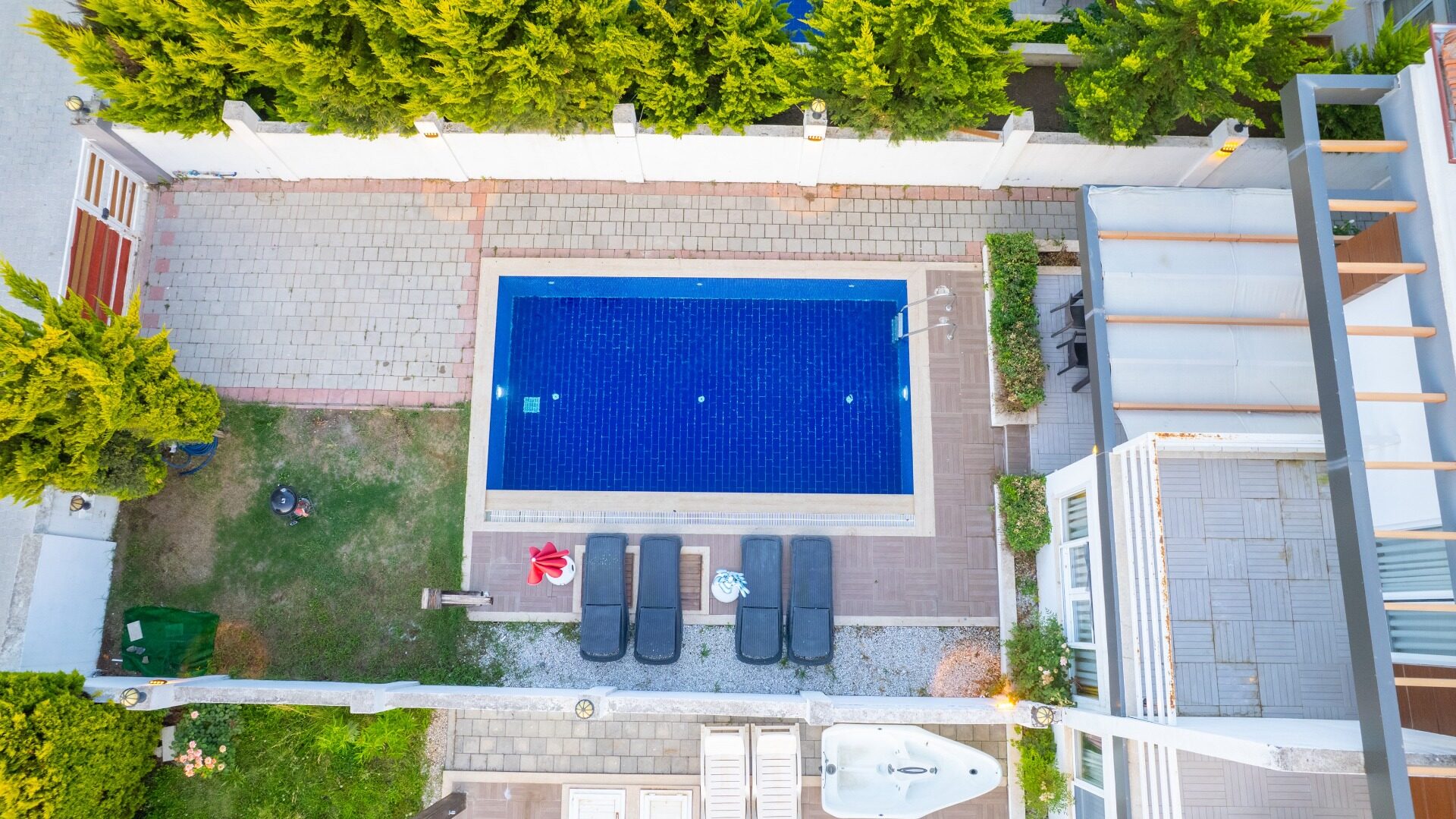 Villa Anka 8 — 17