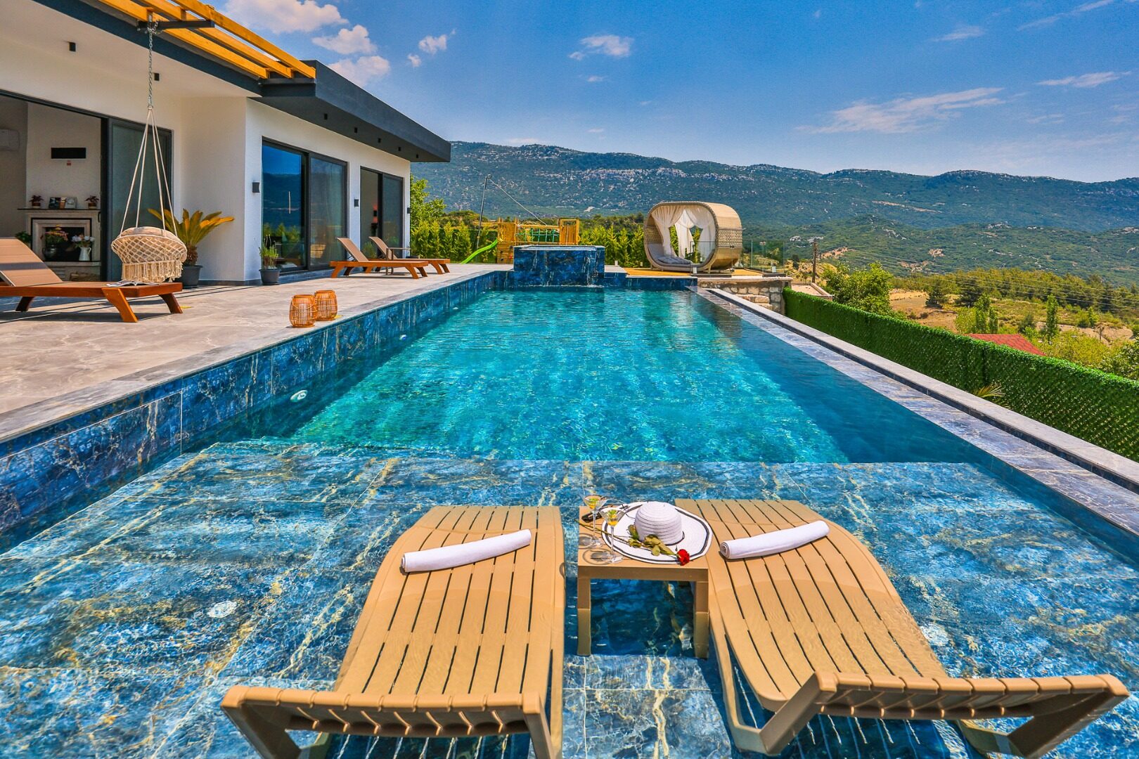 Villa Free — 106