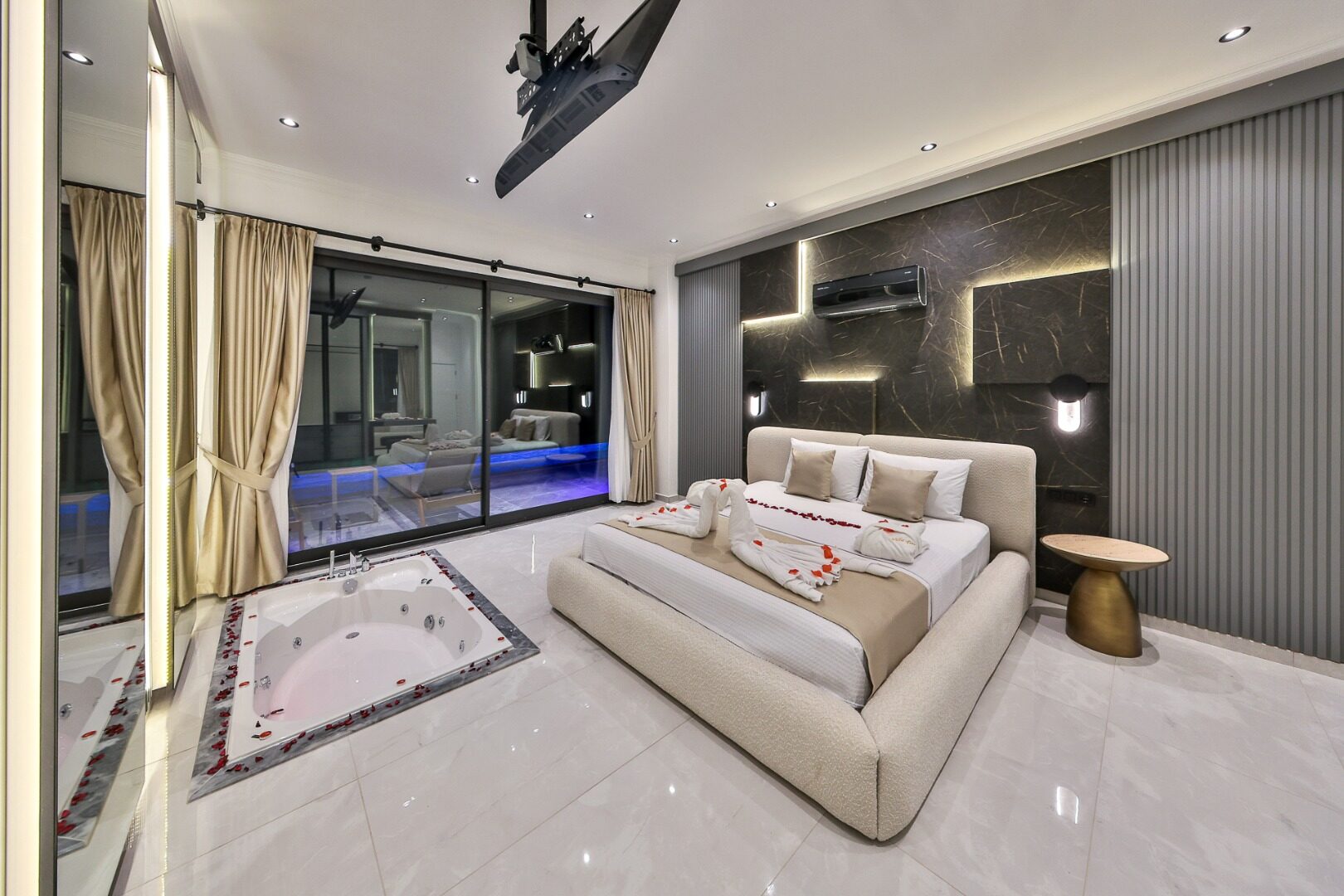 Villa Free — 121
