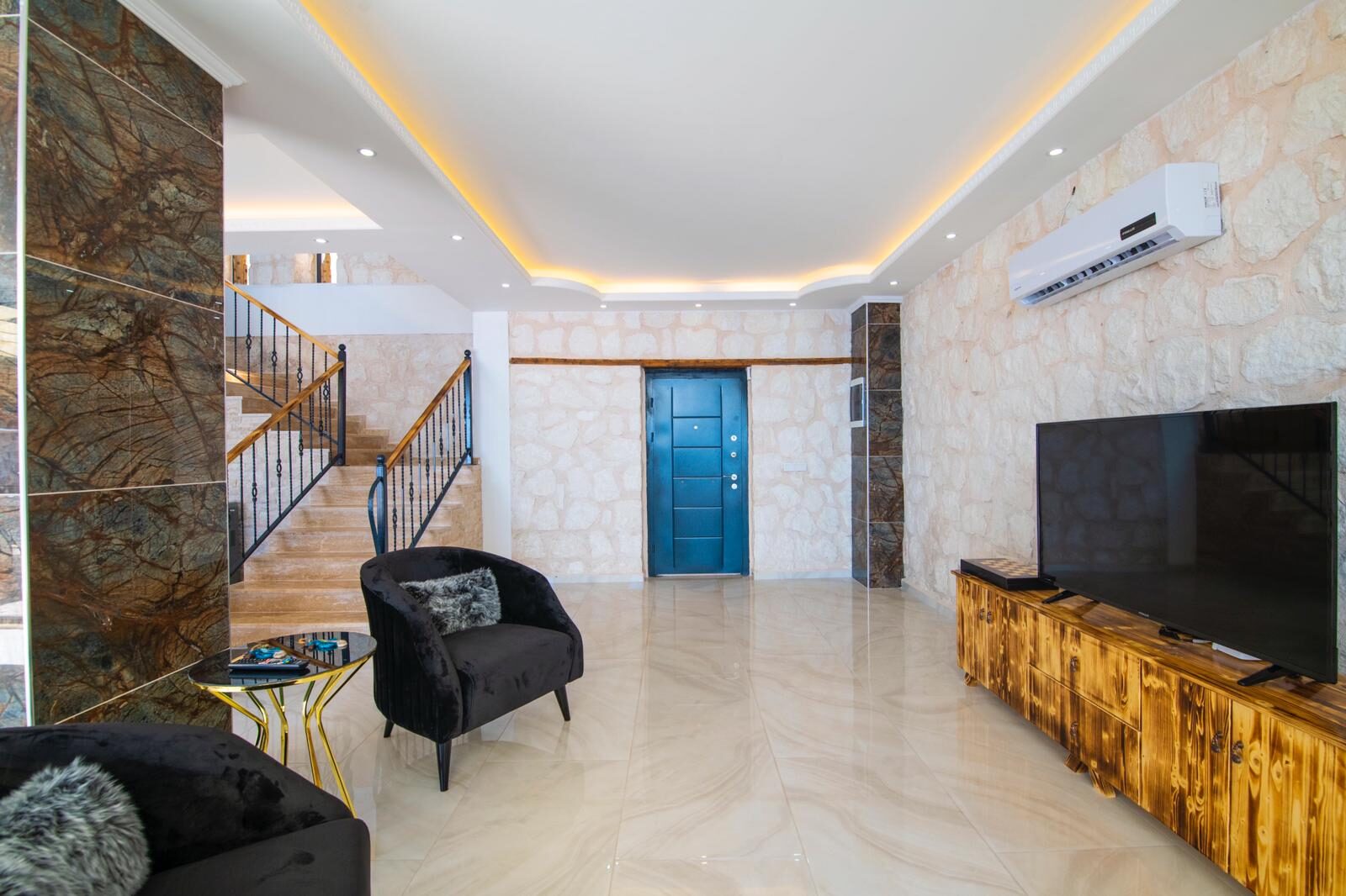 Villa İzo — 55