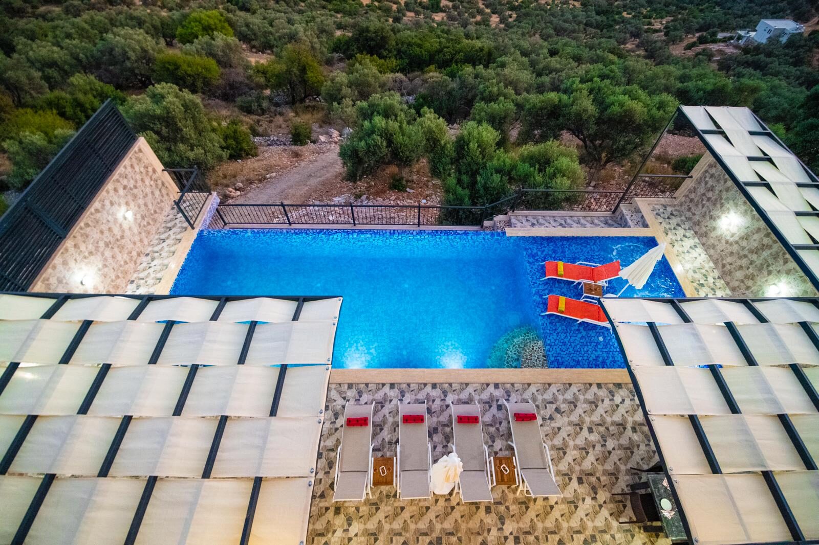 Villa İzo — 106