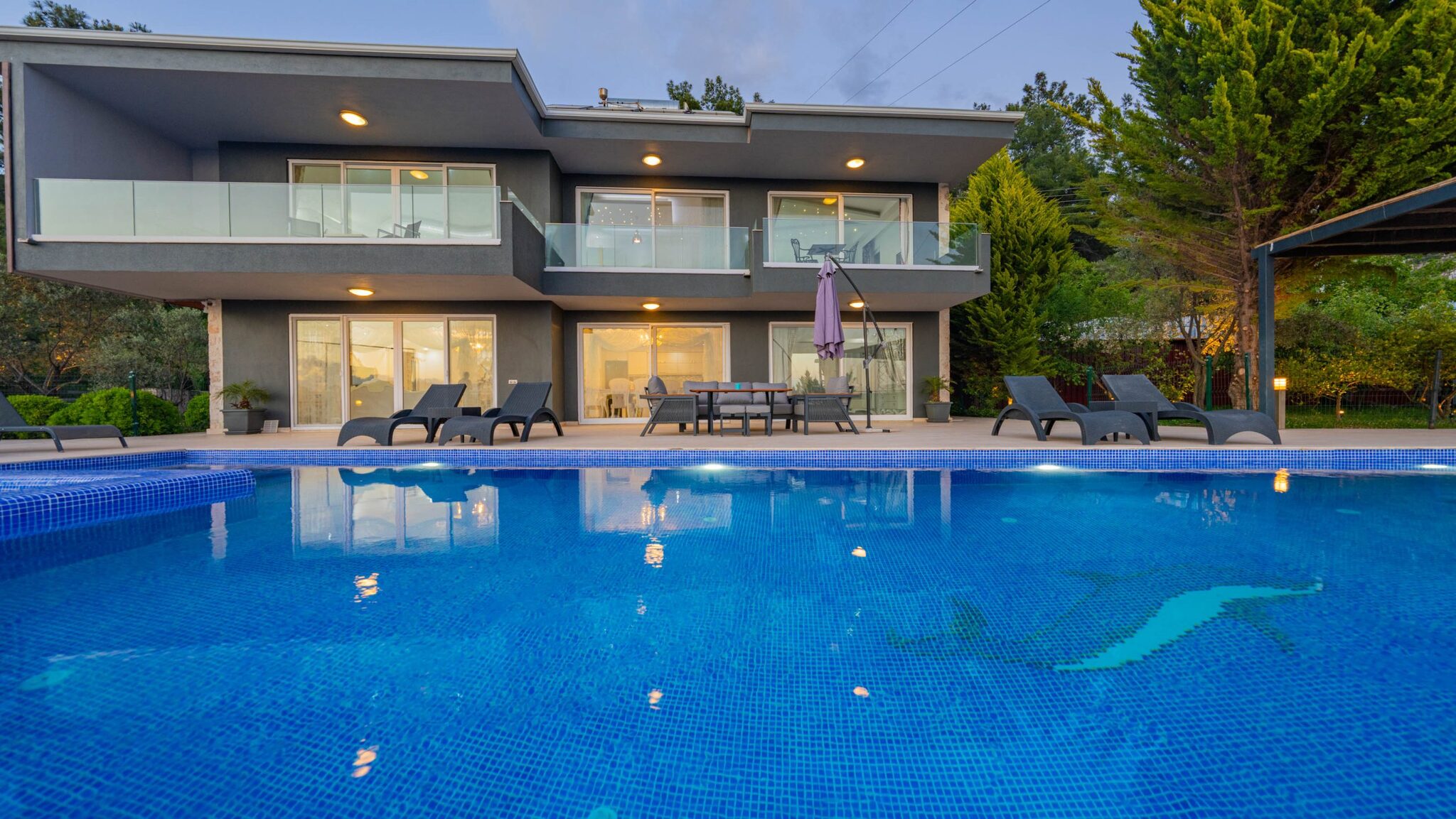 Villa Velaris — 8