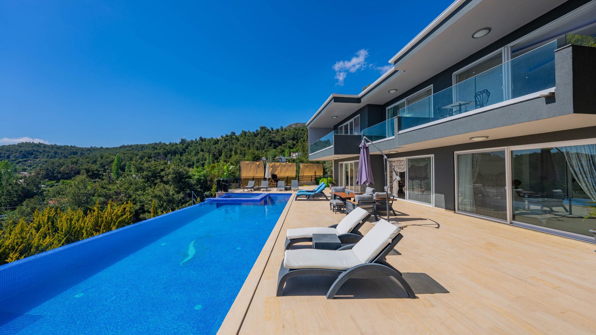 Villa Velaris — 10