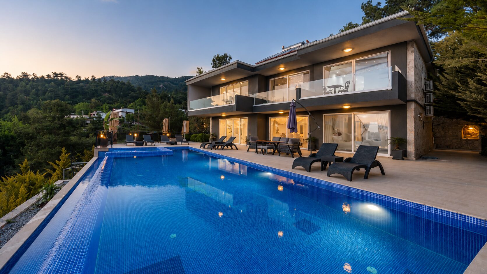 Villa Velaris — 12