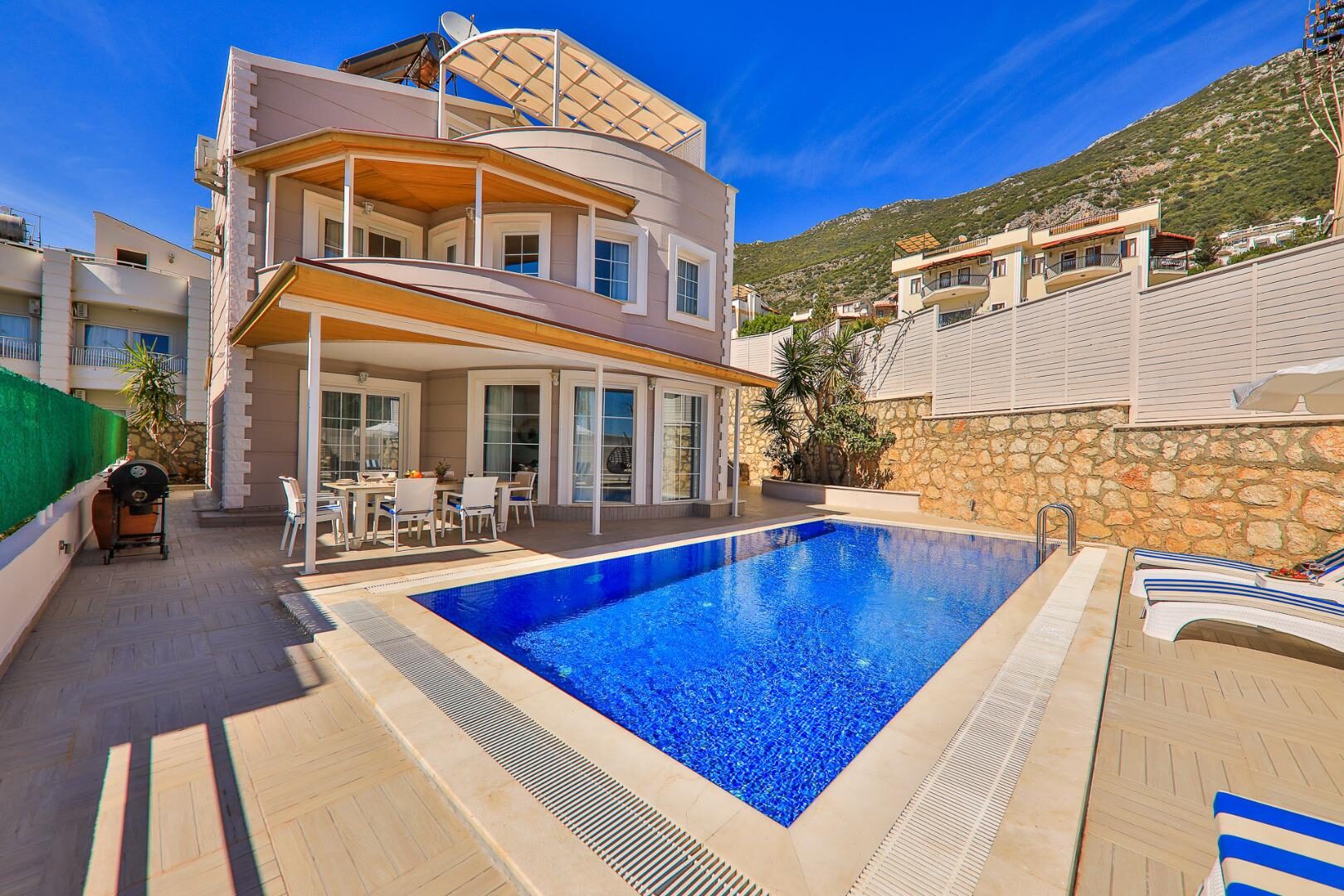 Villa Bitcoin — 3