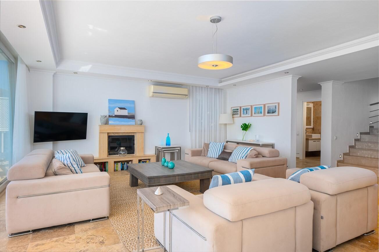 Villa Waratah — 40