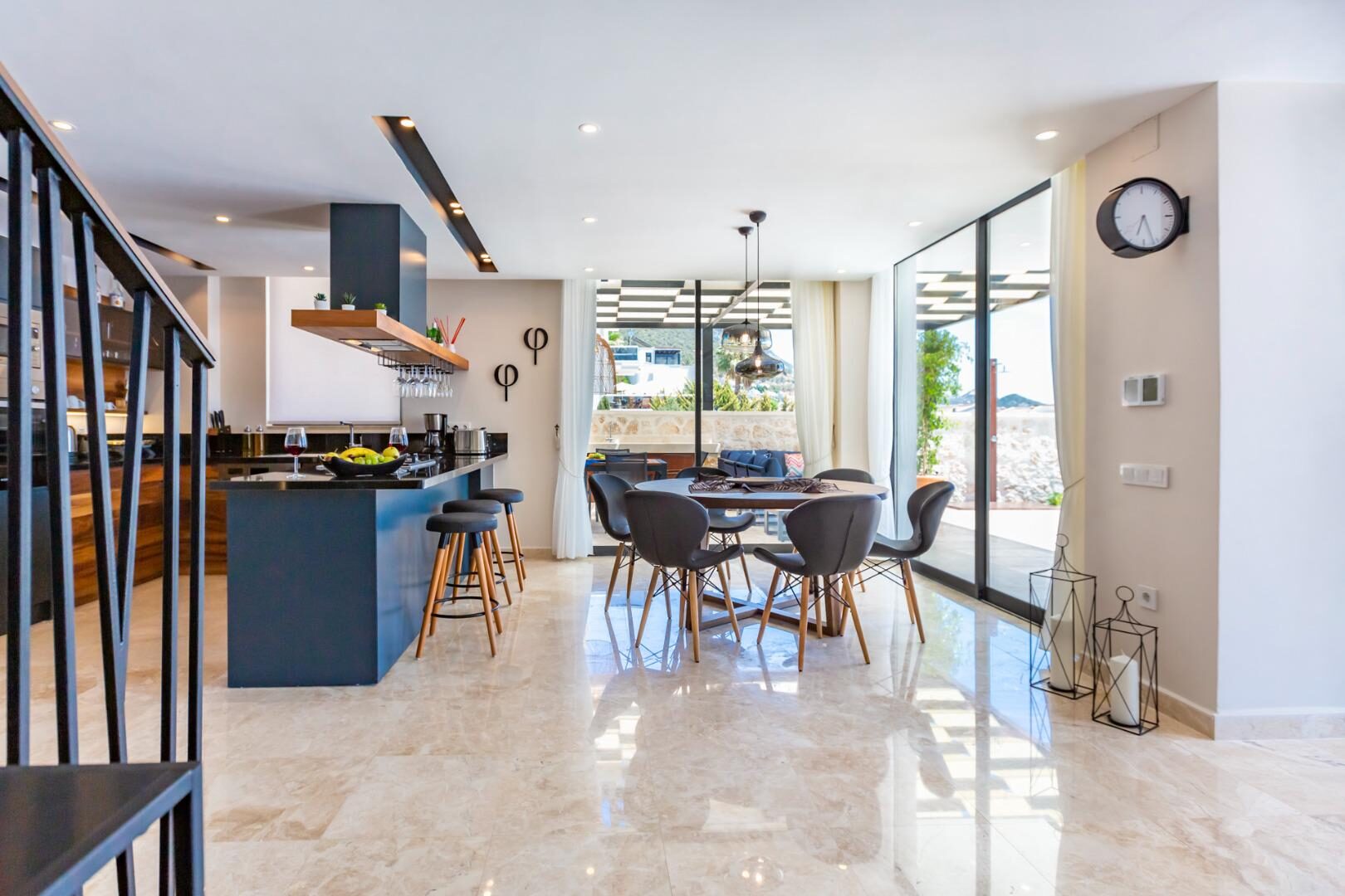 Villa Phi — 108