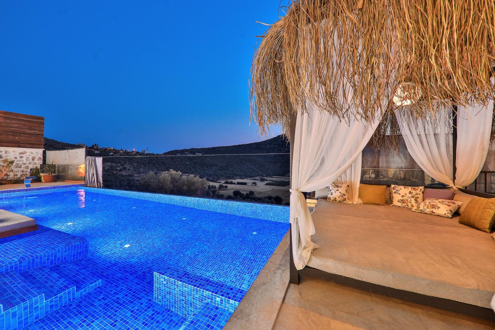Villa Glorious — 2