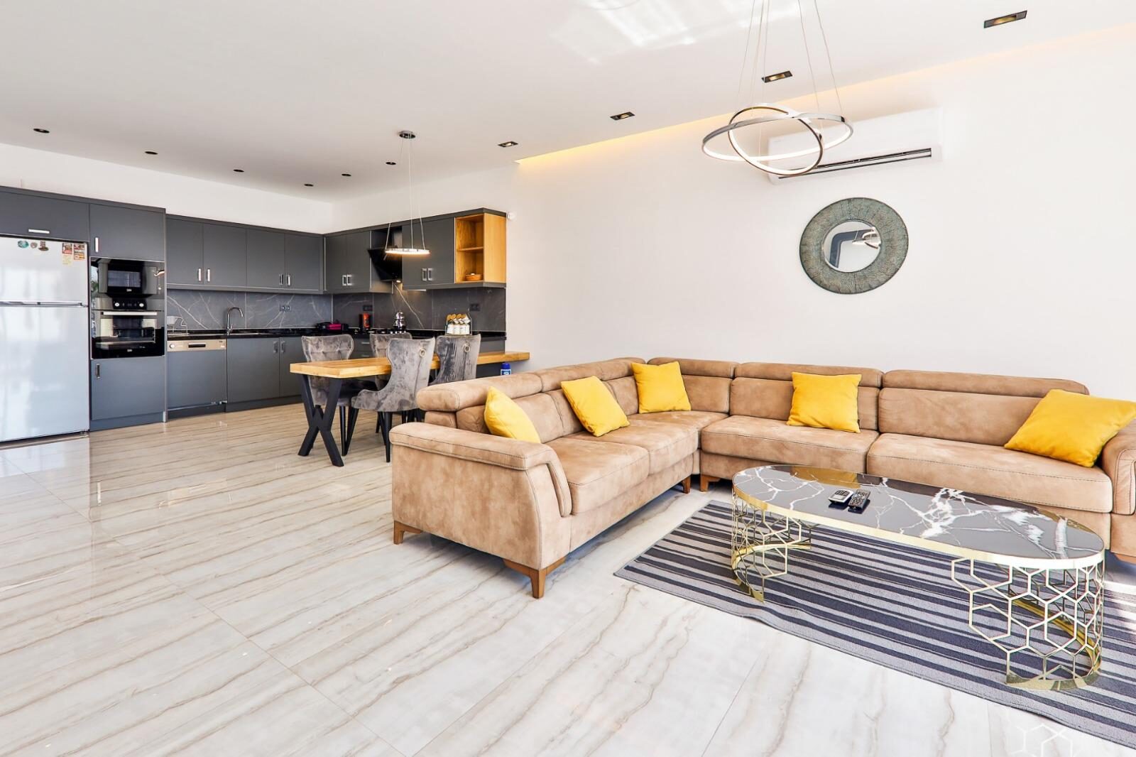Villa Royal Romeo — 5