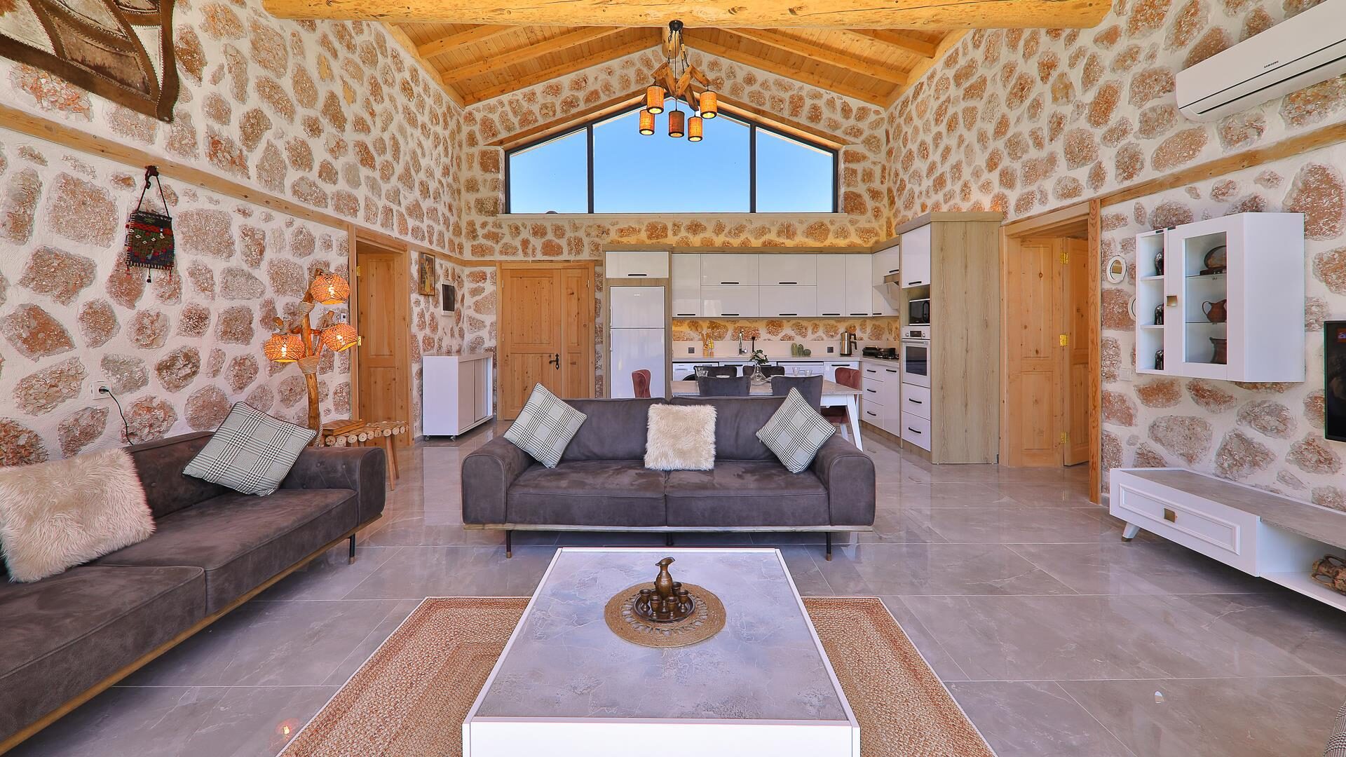 Villa Happiness — 16