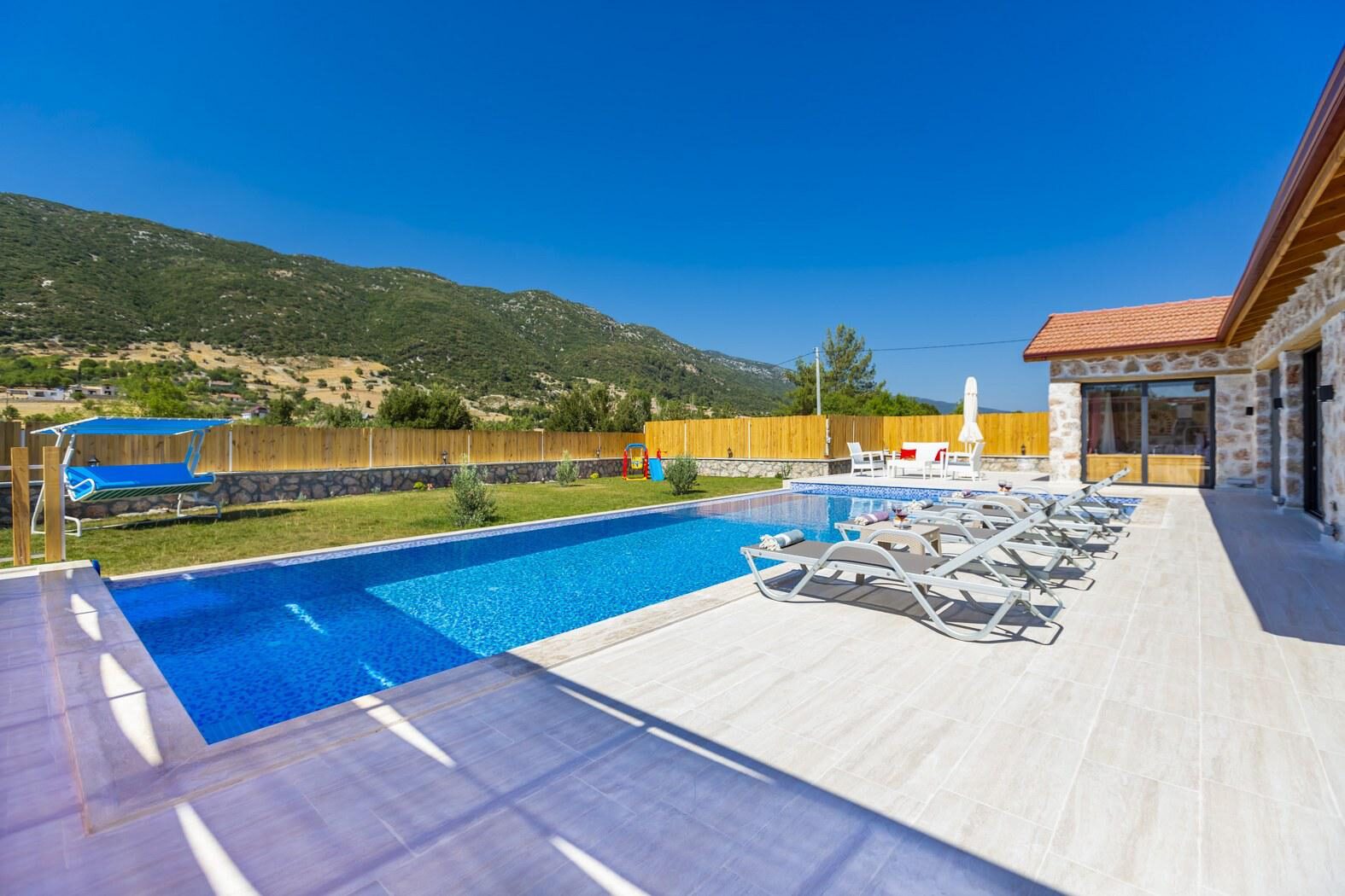 Villa Blue Bird — 13