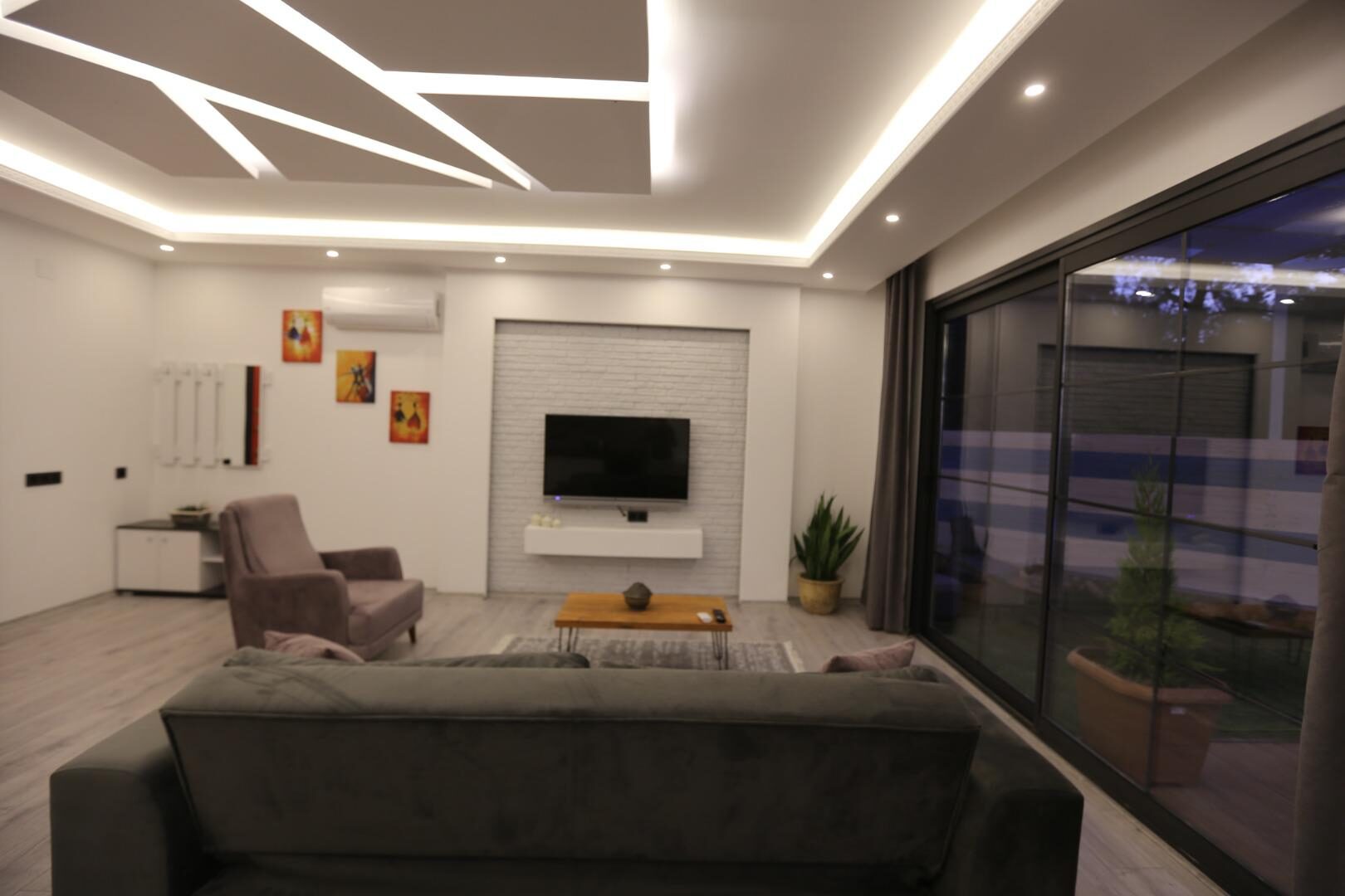 Villa Cazibe — 12