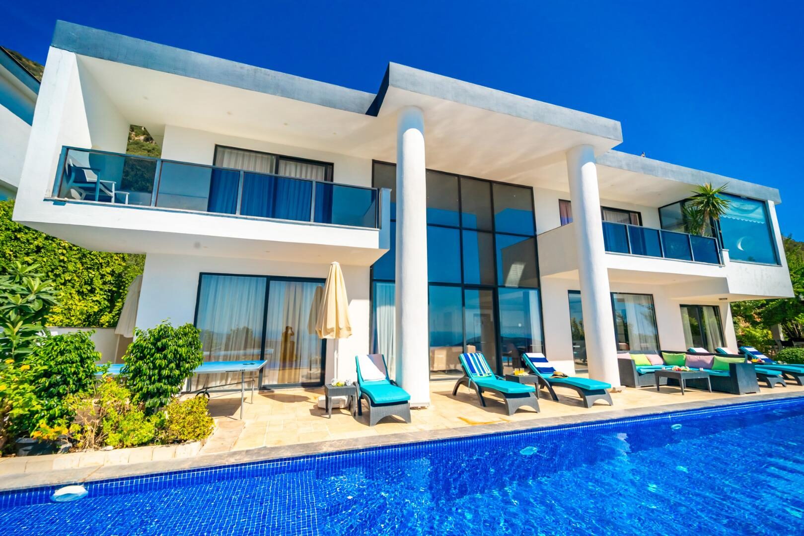 Villa Hyperion — 7