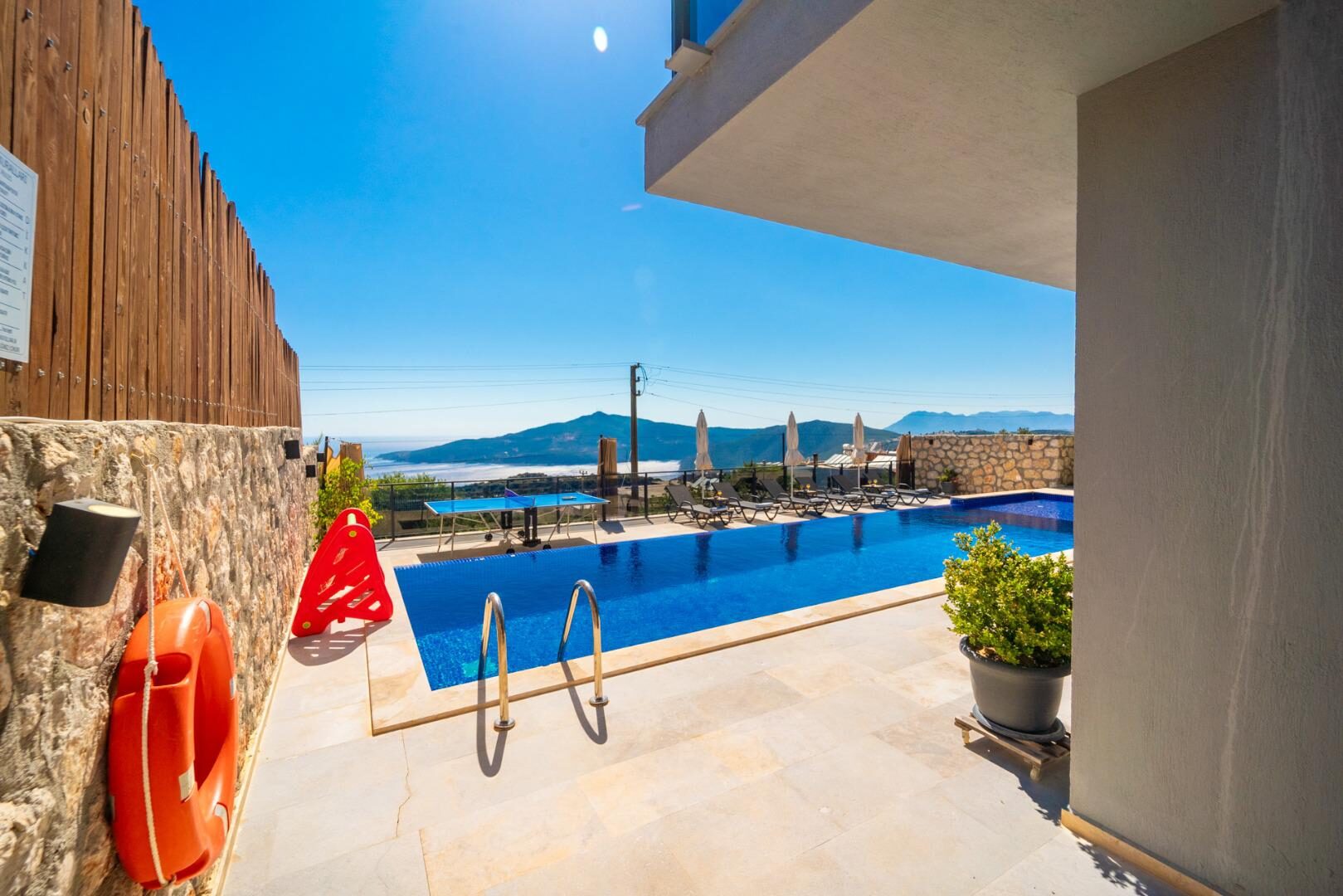 Villa Azde — 76