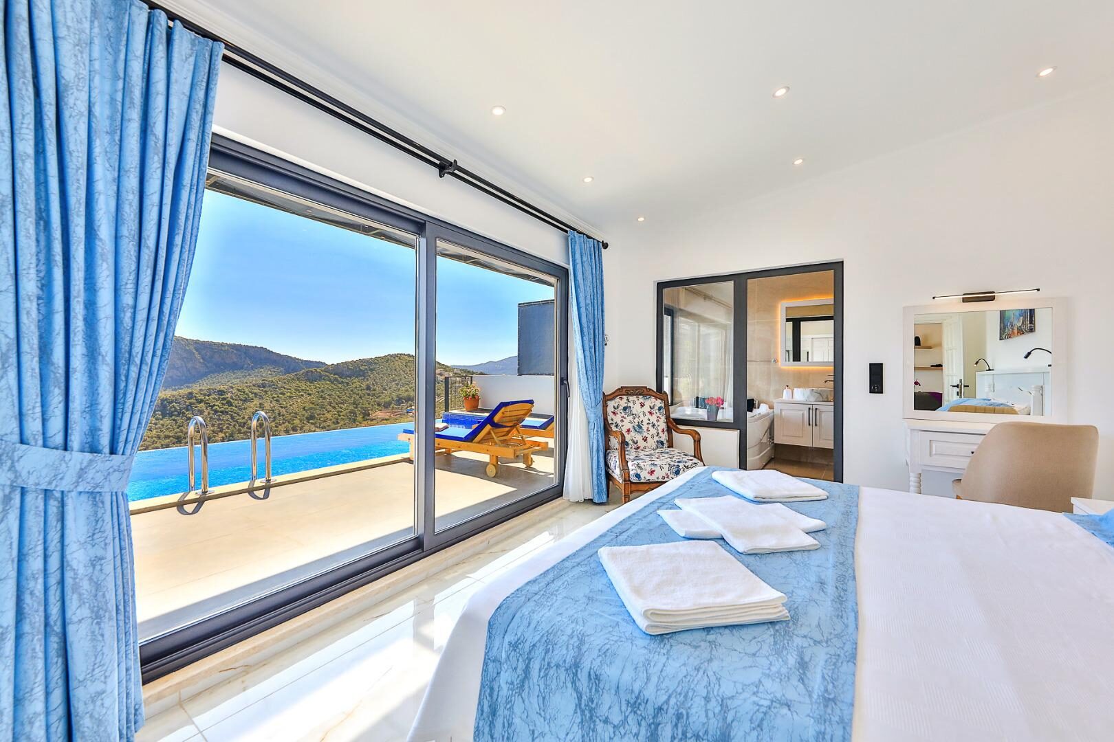 Villa Summery — 12
