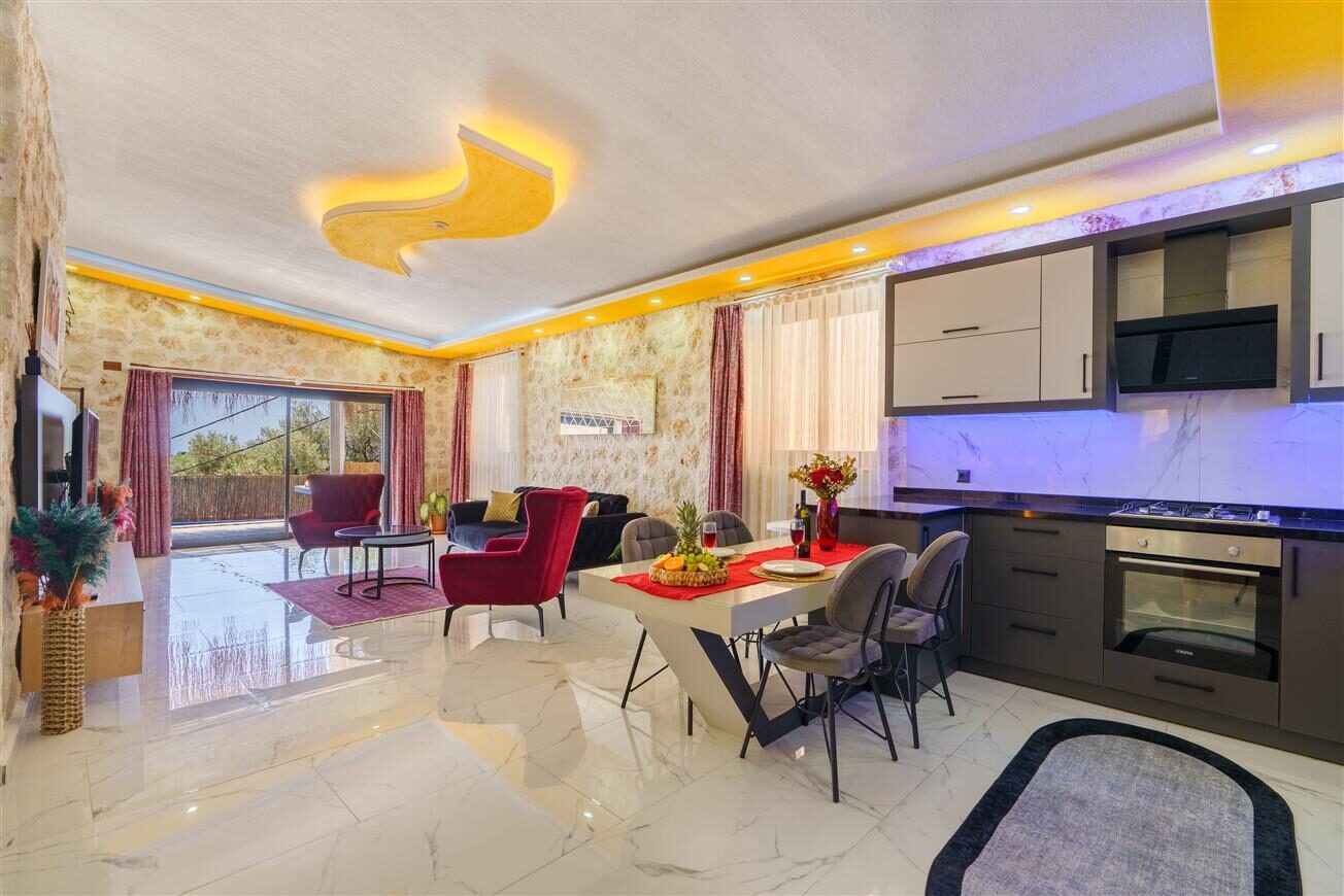 Villa Mira Queen — 28