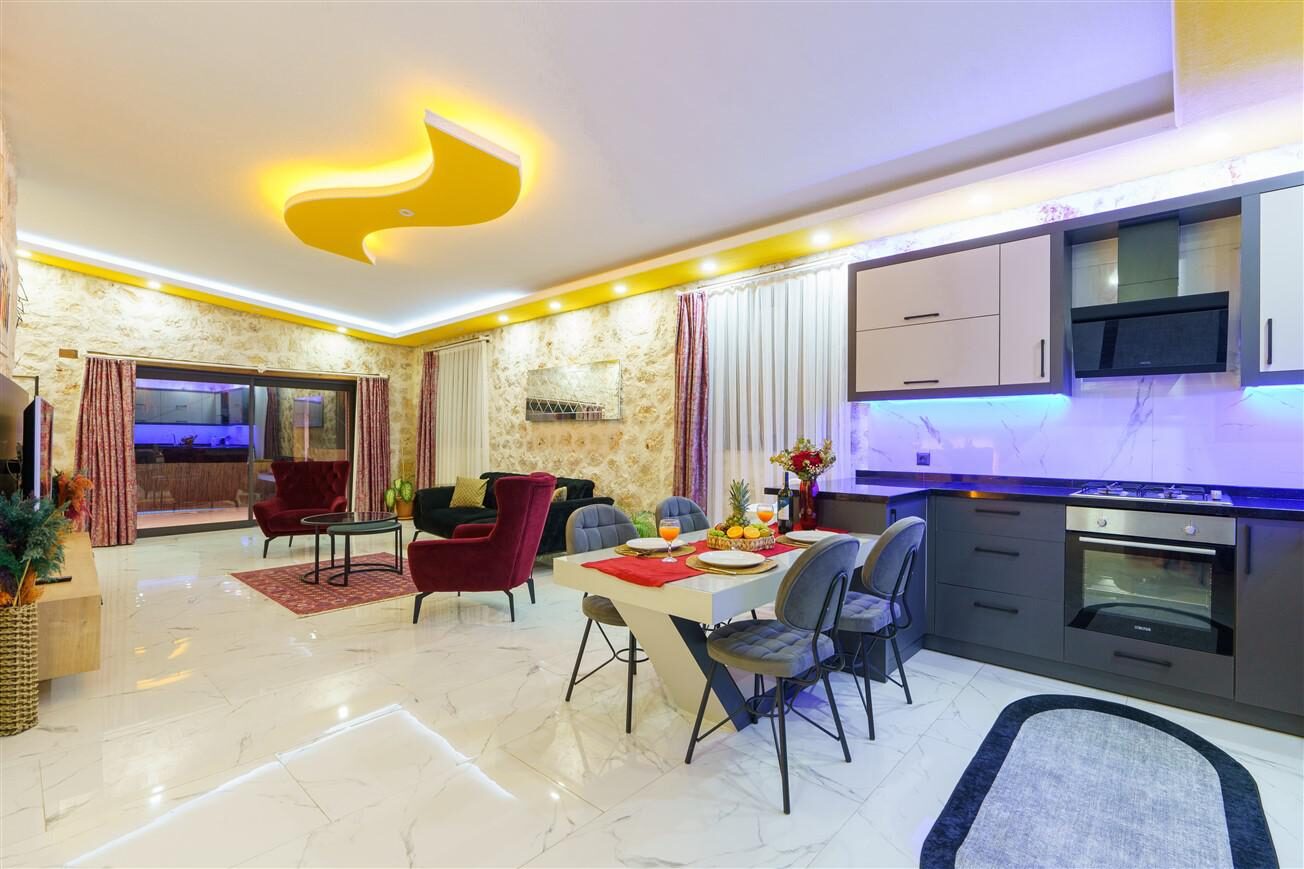 Villa Mira Queen — 37