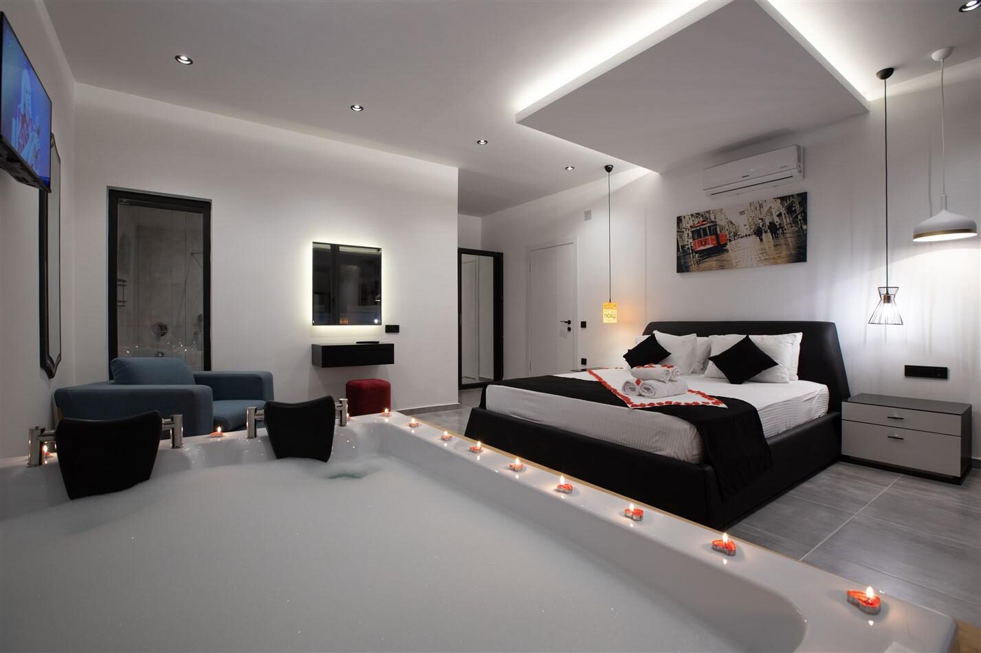 Villa Neon — 39