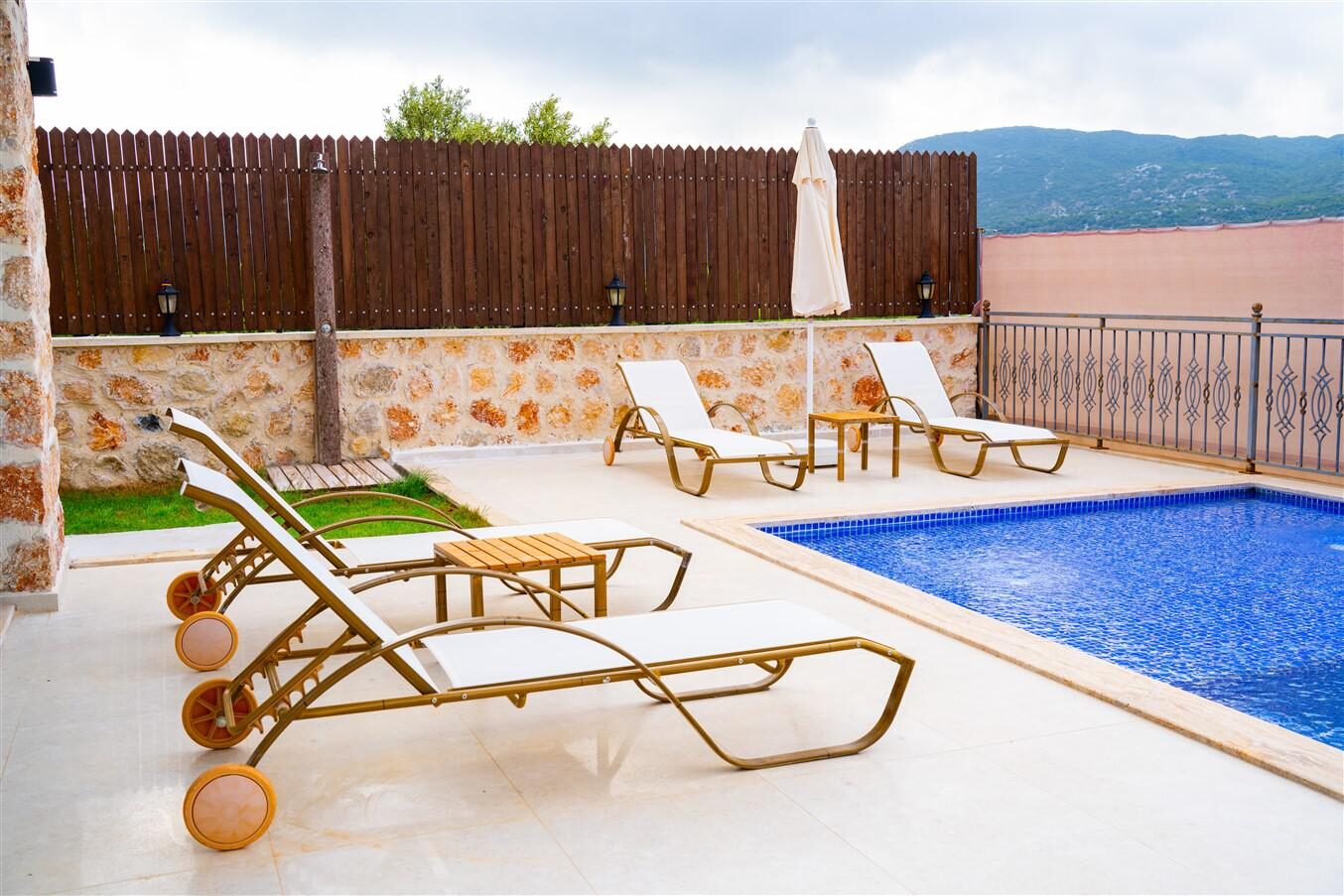 Villa Fiesta — 133