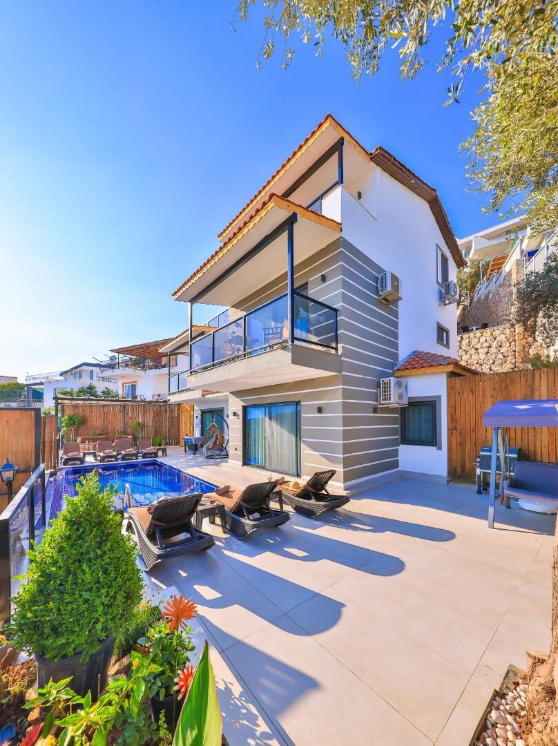 Villa Parle — 1
