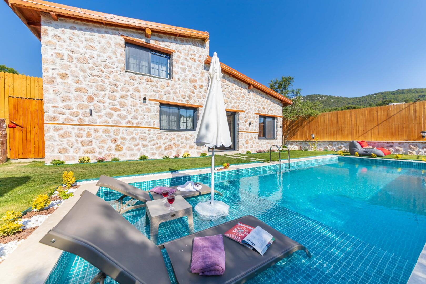 Villa Tiny Stone 1 — 2