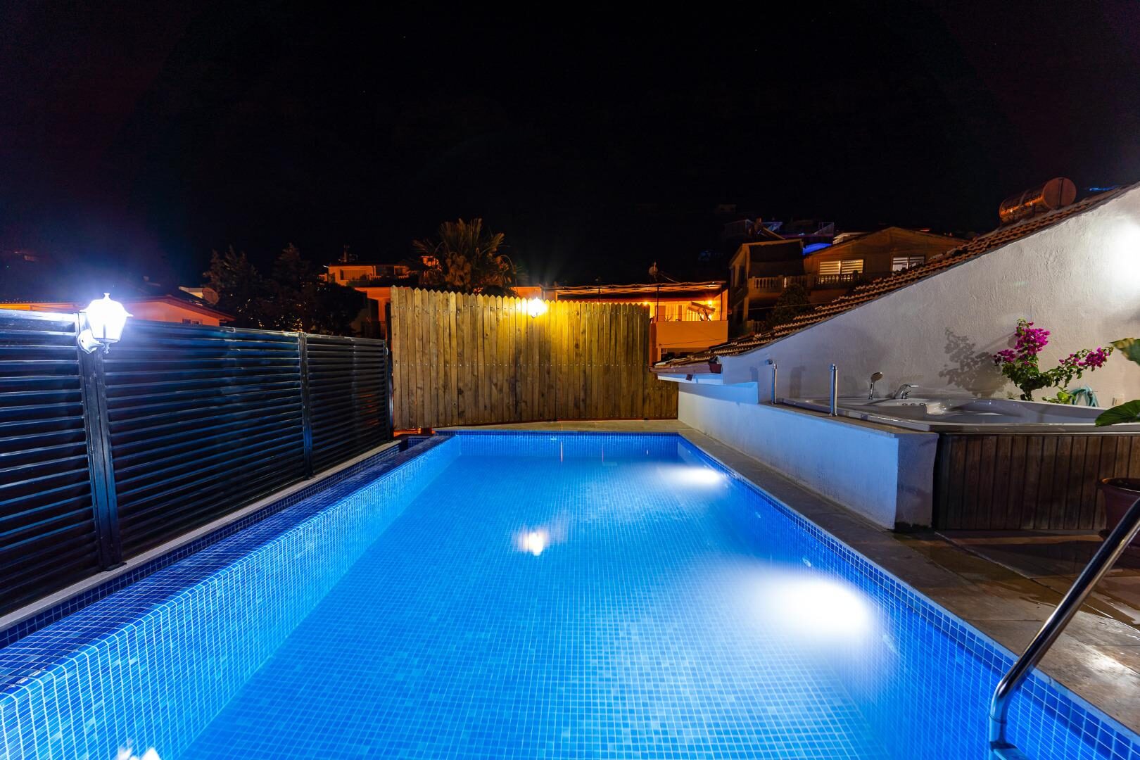 Villa Nuri — 8
