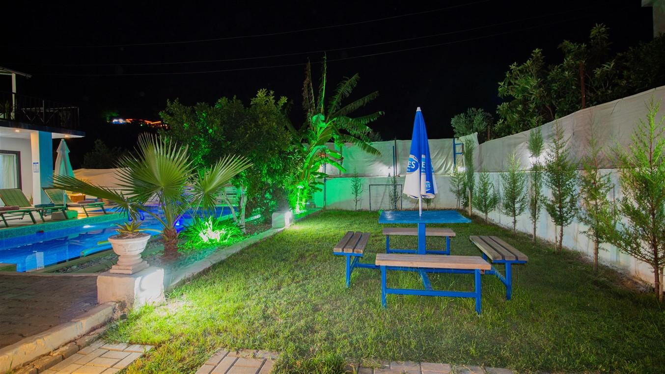 Villa Capital — 24