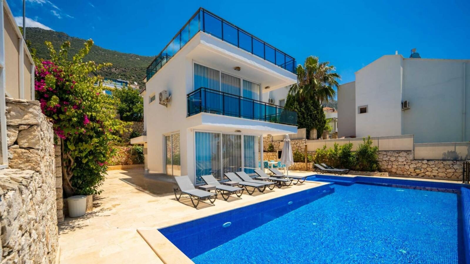 Villa Trios — 6