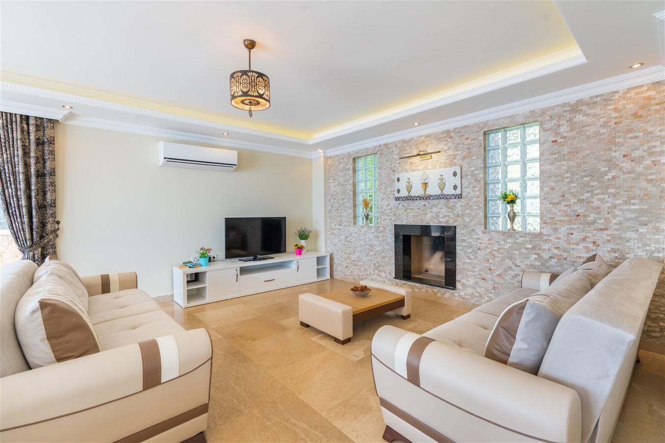 Villa Kral — 176