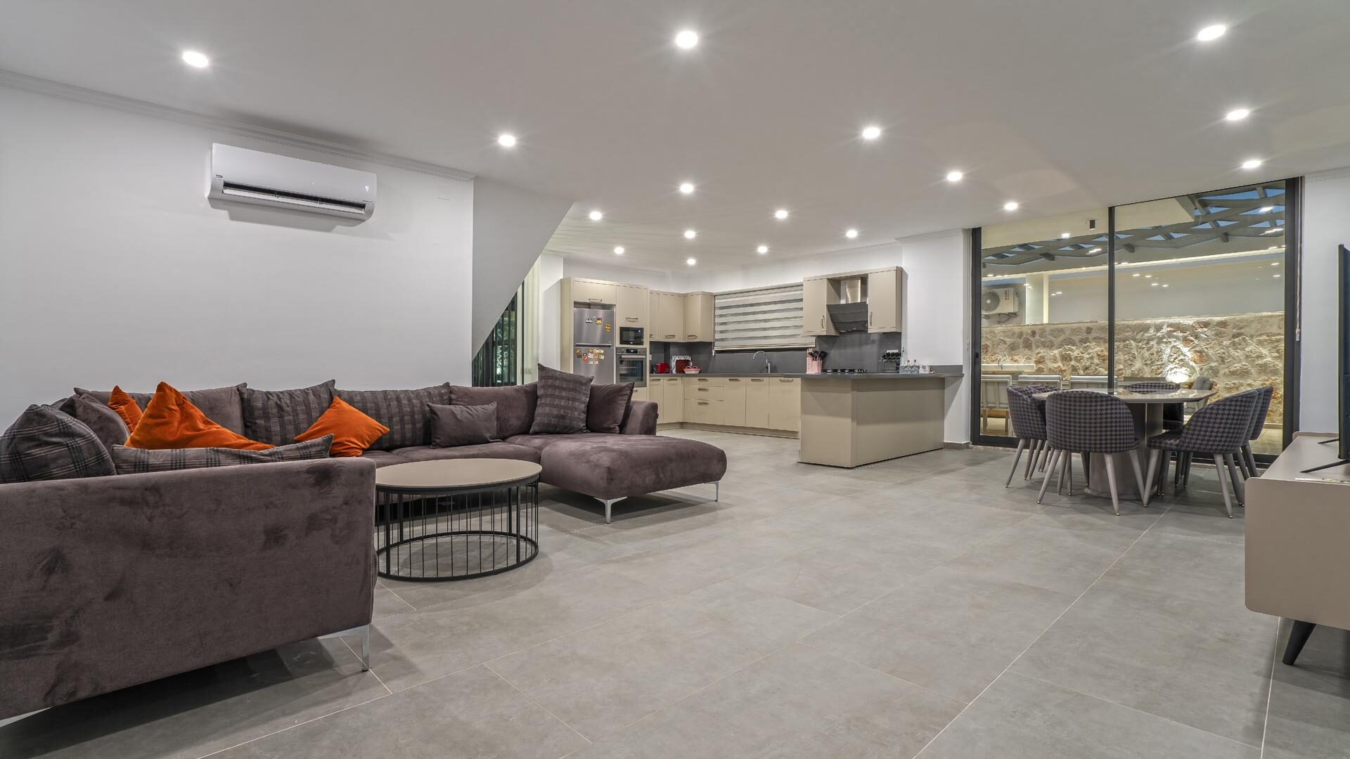 Villa Lion — 65