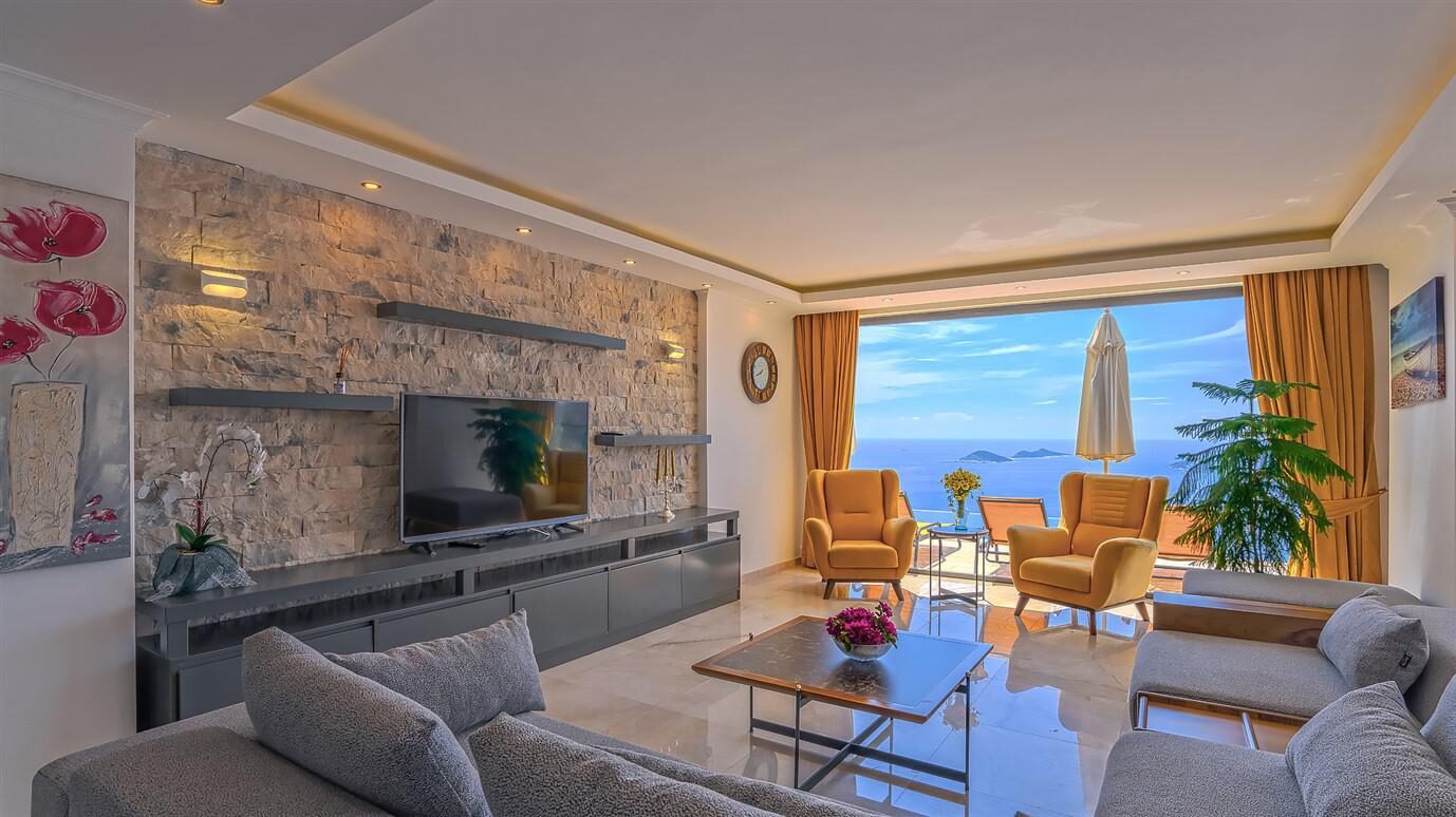 Villa Royal — 34