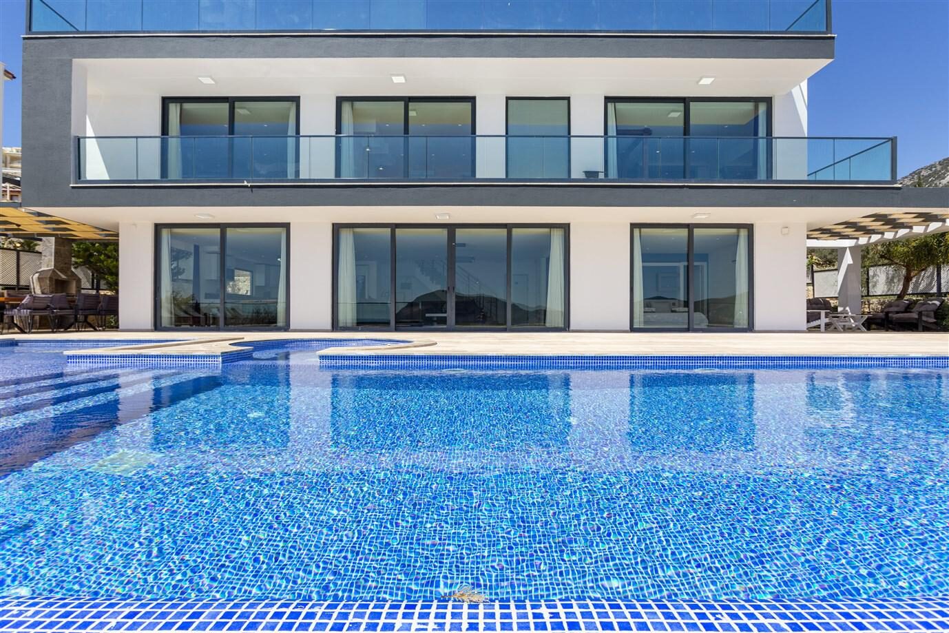 Villa Tigra — 23