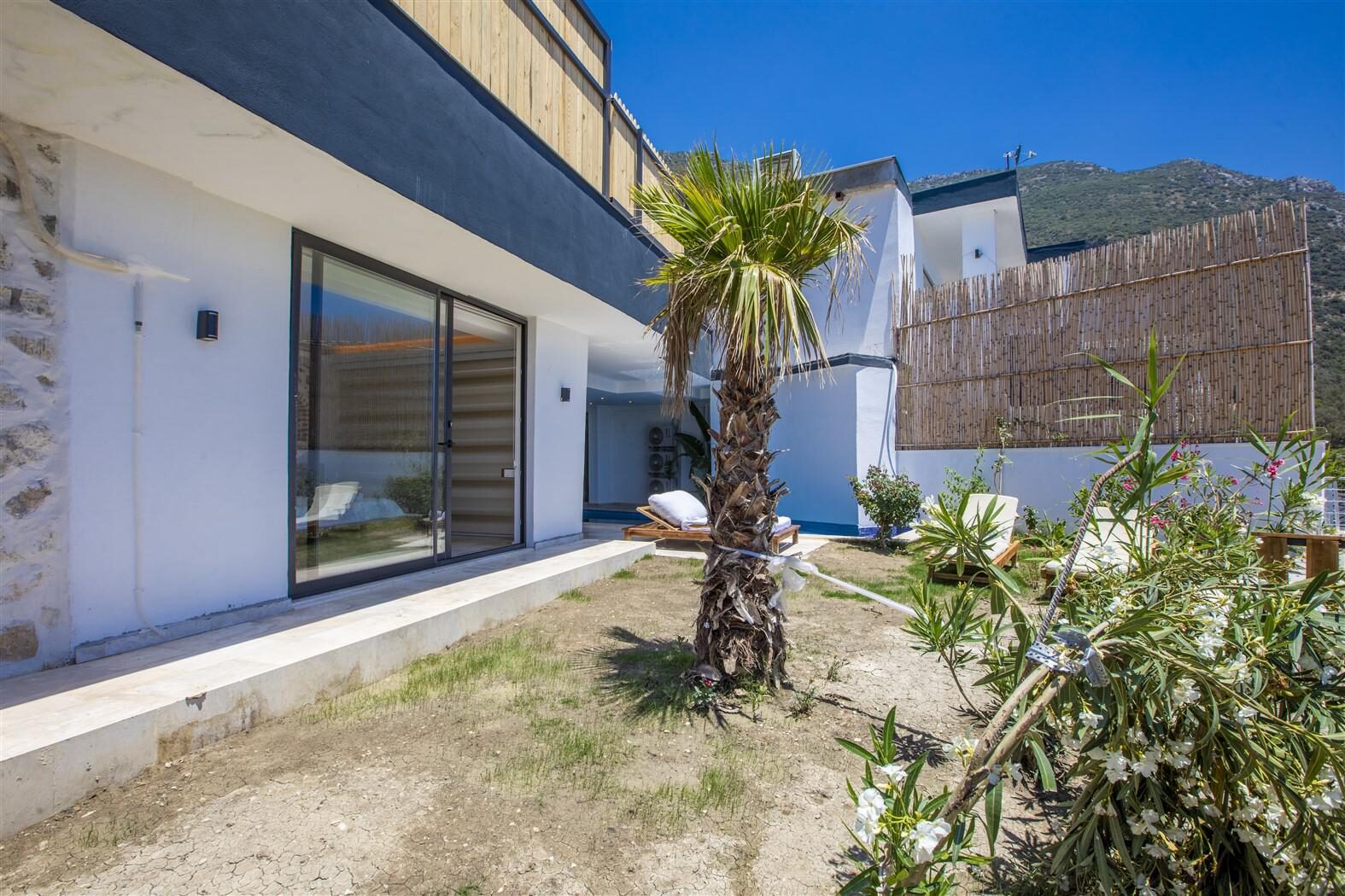 Villa Roze — 5