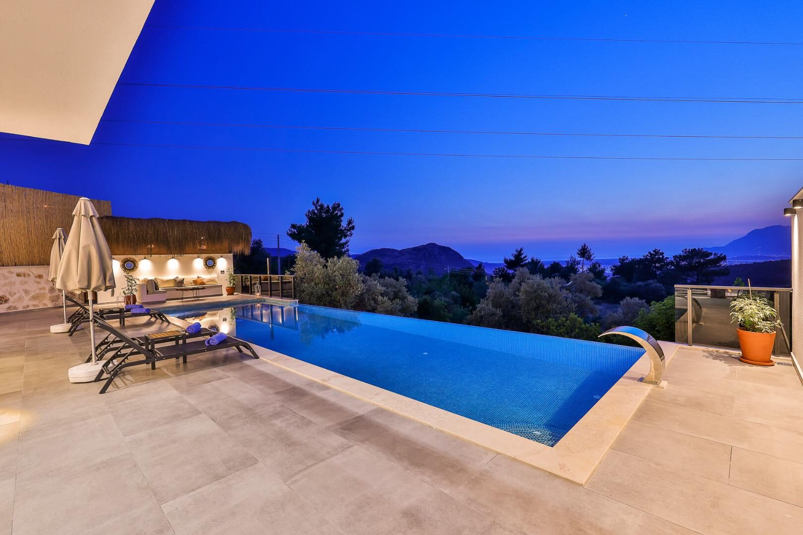 Villa Fi Manor — 7