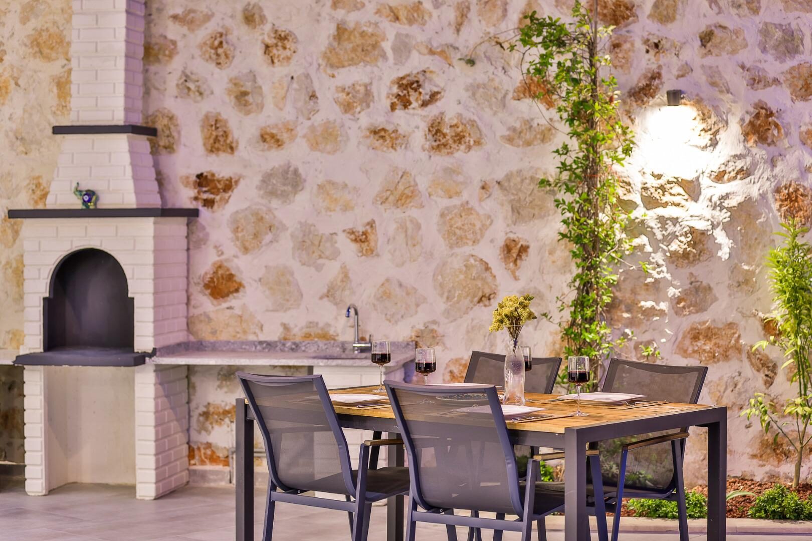 Villa Fi Manor — 25