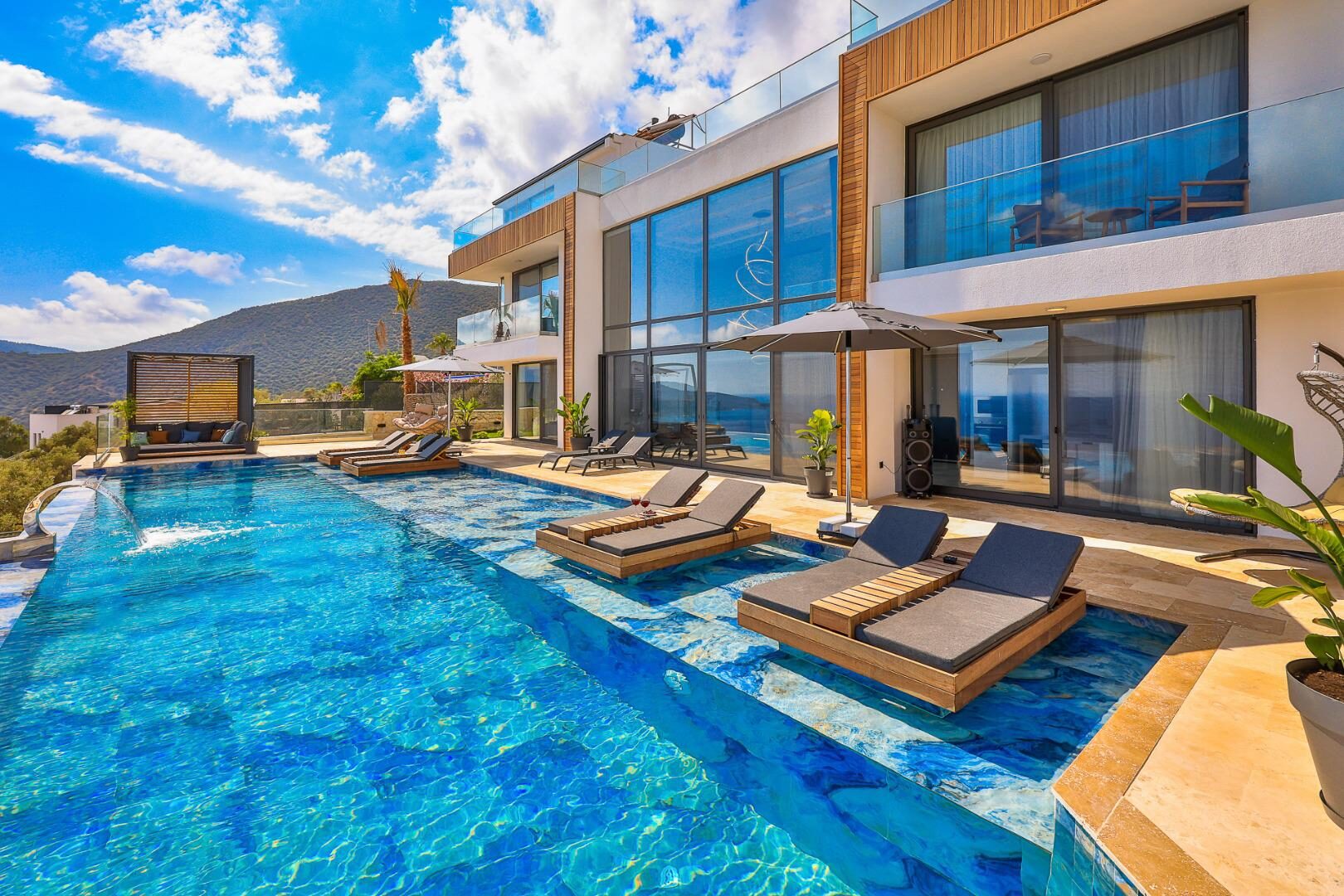 Villa Royal Life — 3