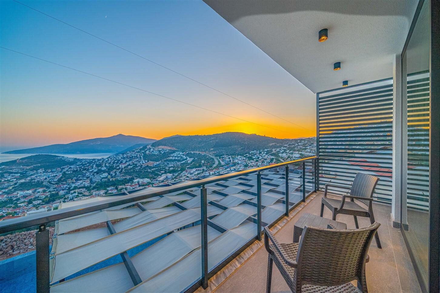 Villa Grey Falcon — 40