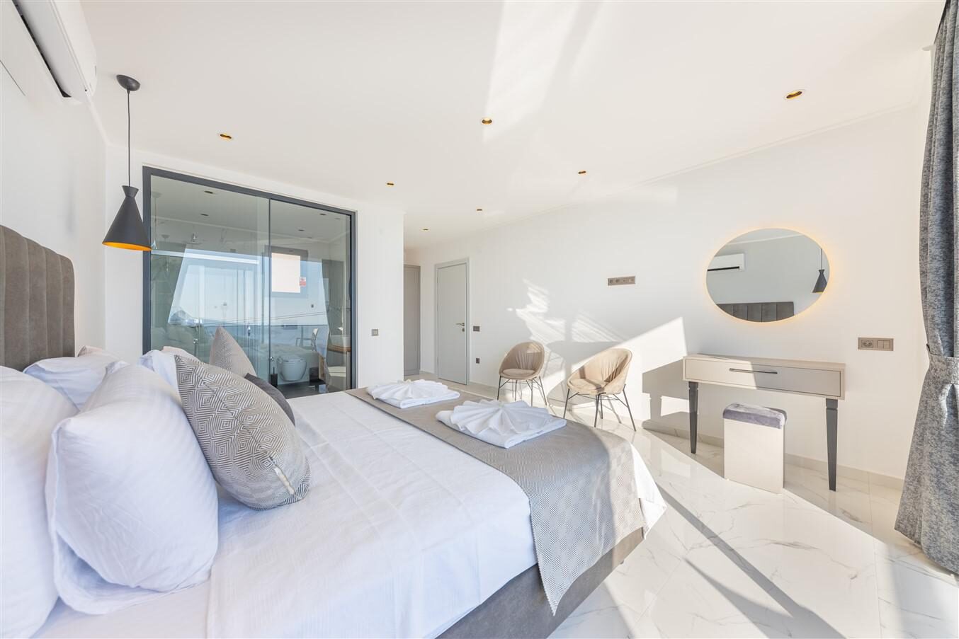 Villa Royal Falcon — 44