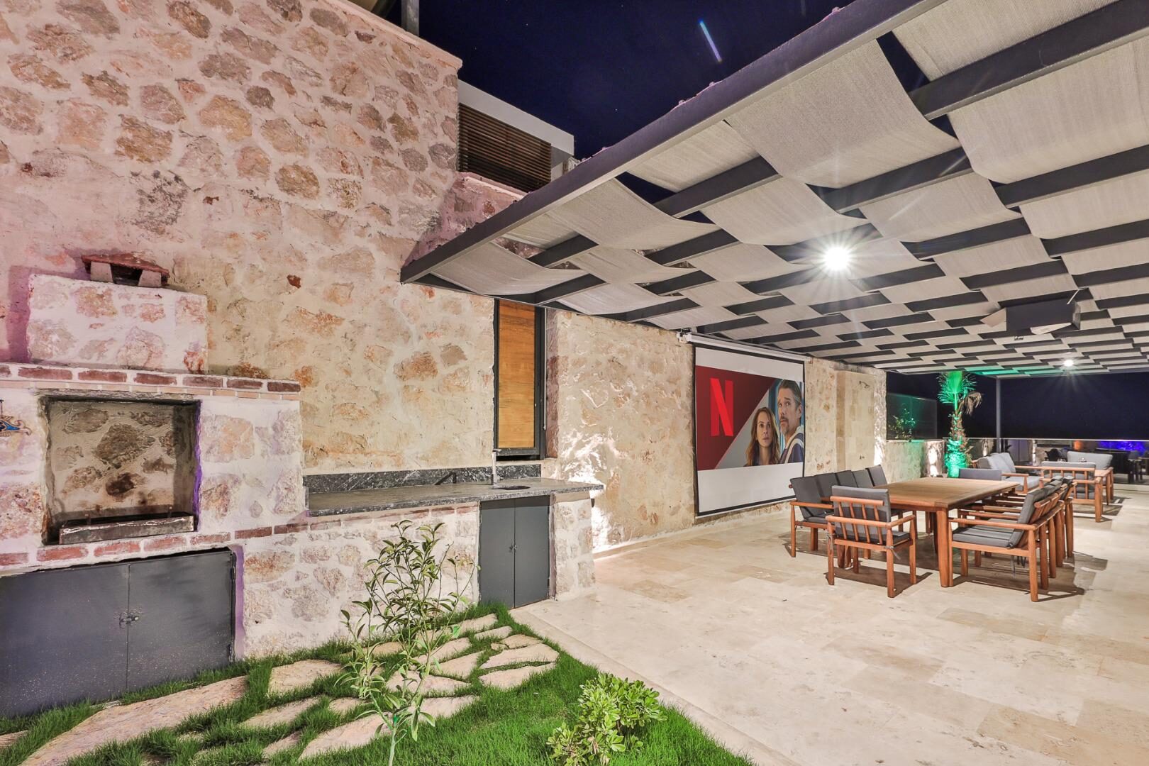 Villa Royal Life — 41