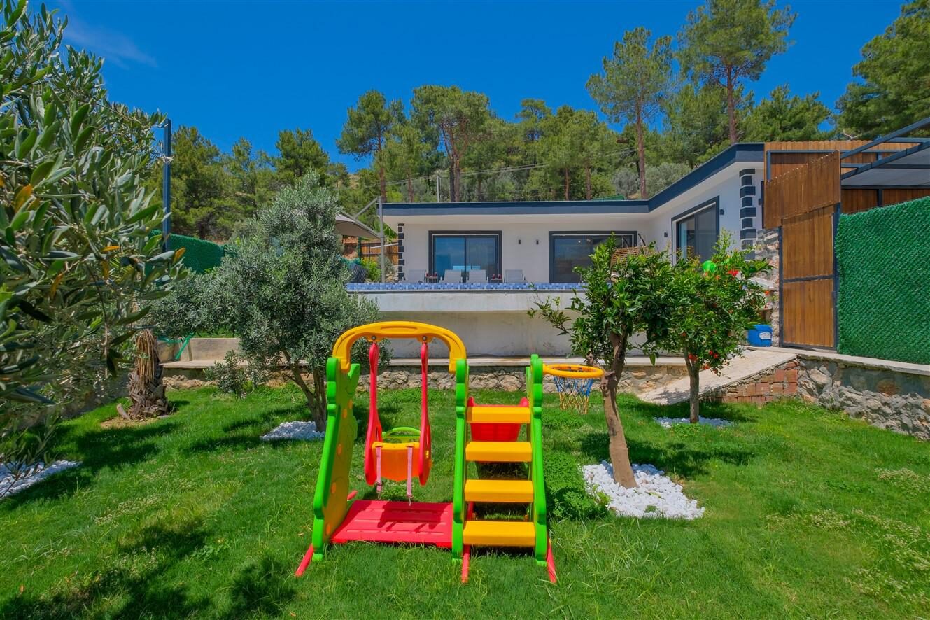Villa Mira Trio 2 — 25