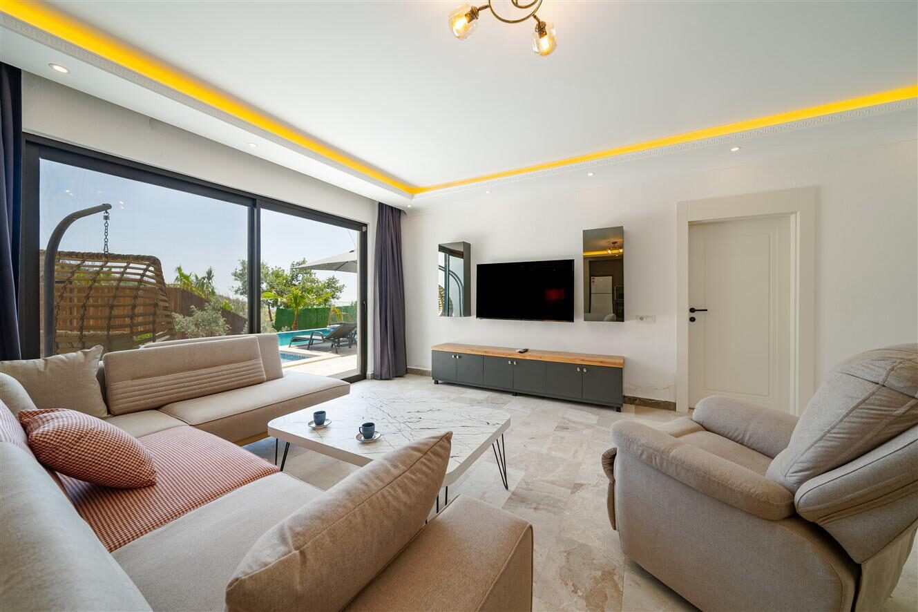 Villa Mira Trio 2 — 52