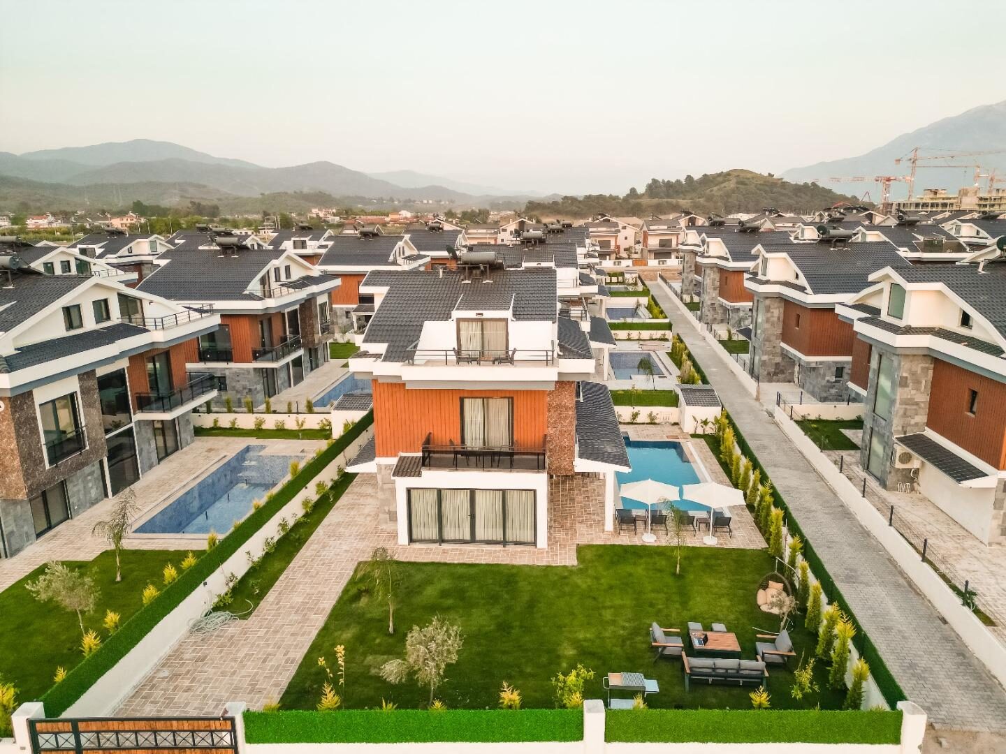 Villa Galaksi Mars 3 — 6