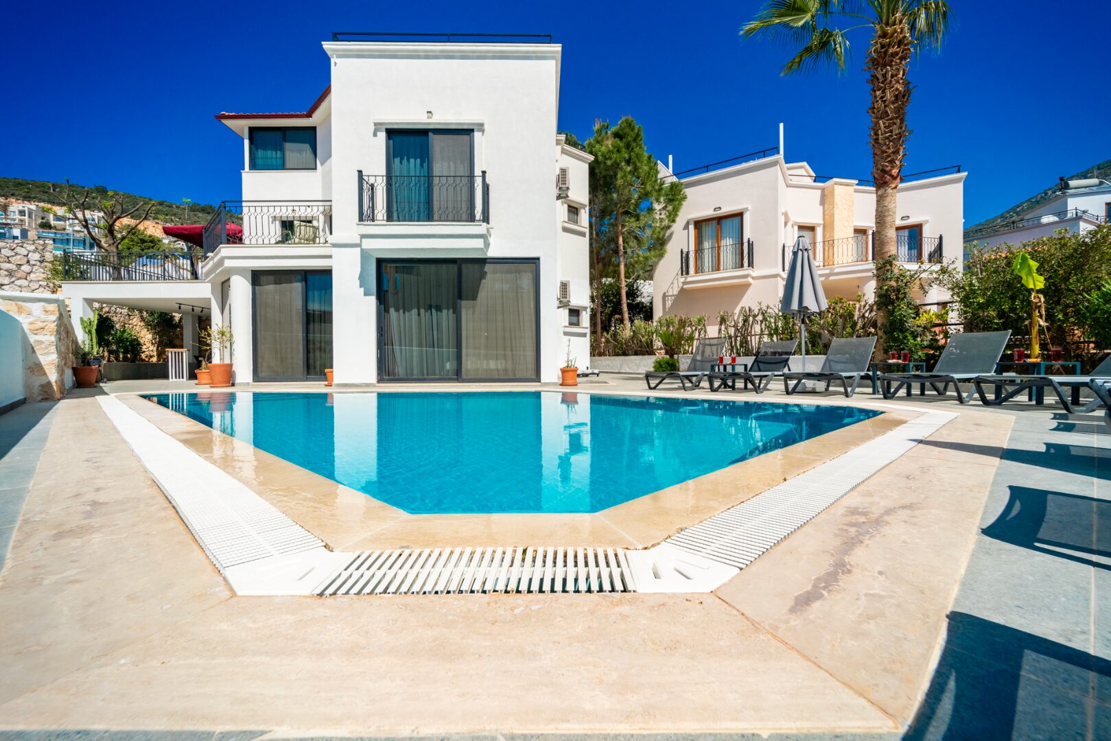 Villa Fey — 2