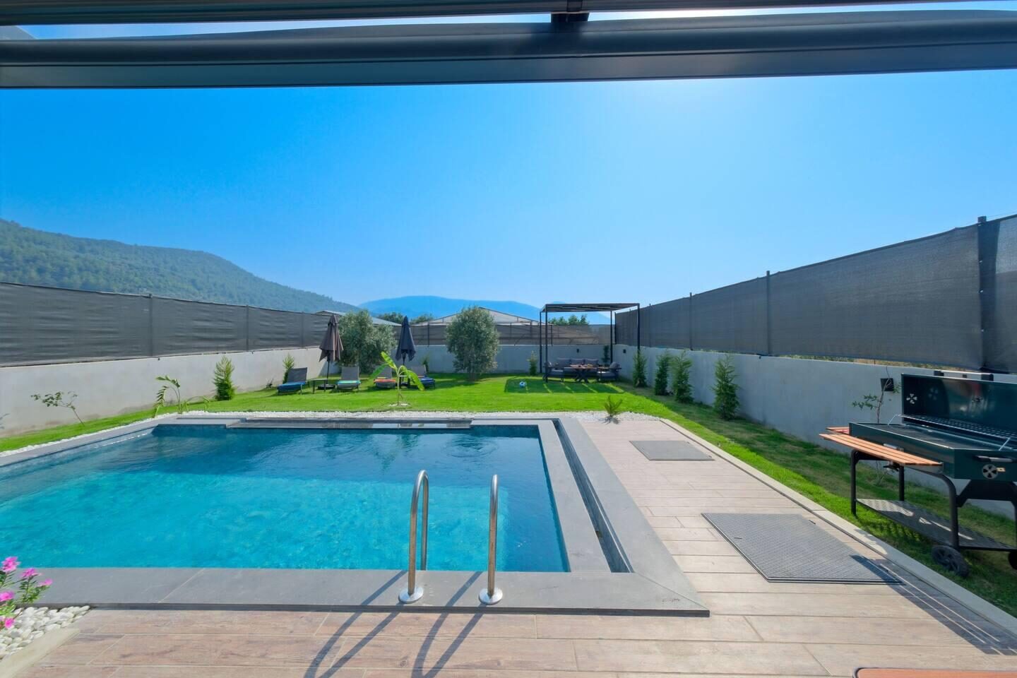 Villa Arel House — 10