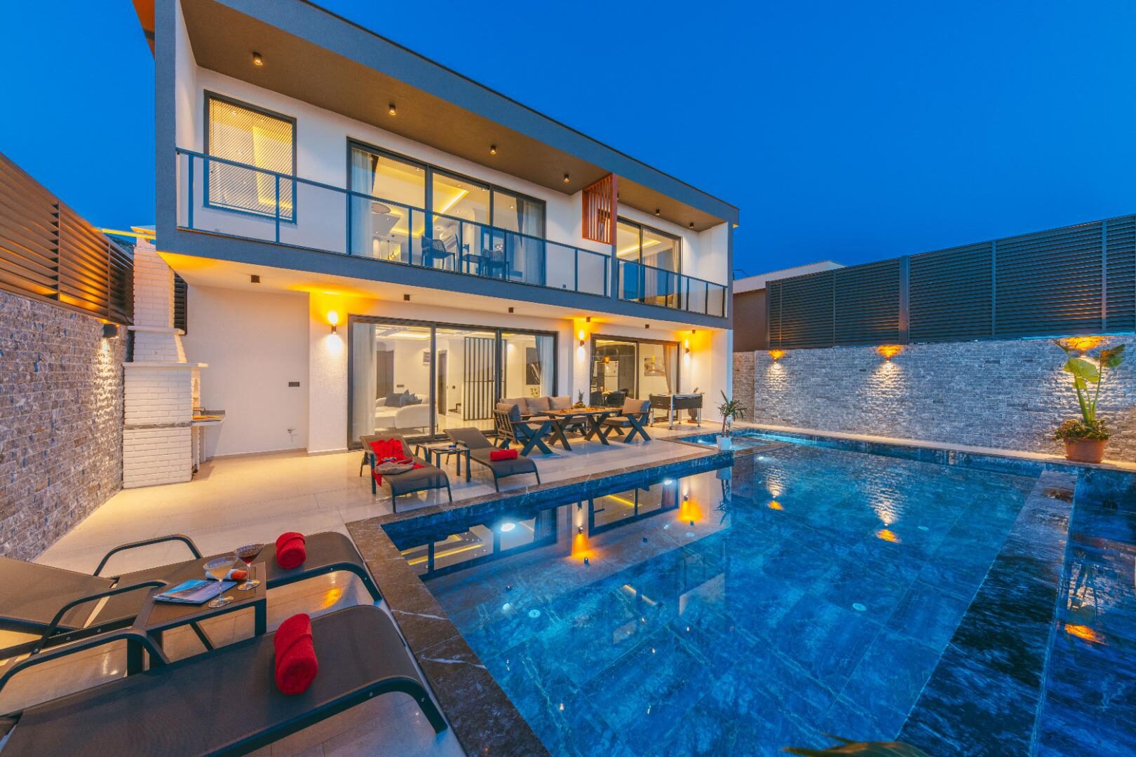 Villa Xanadu — 4