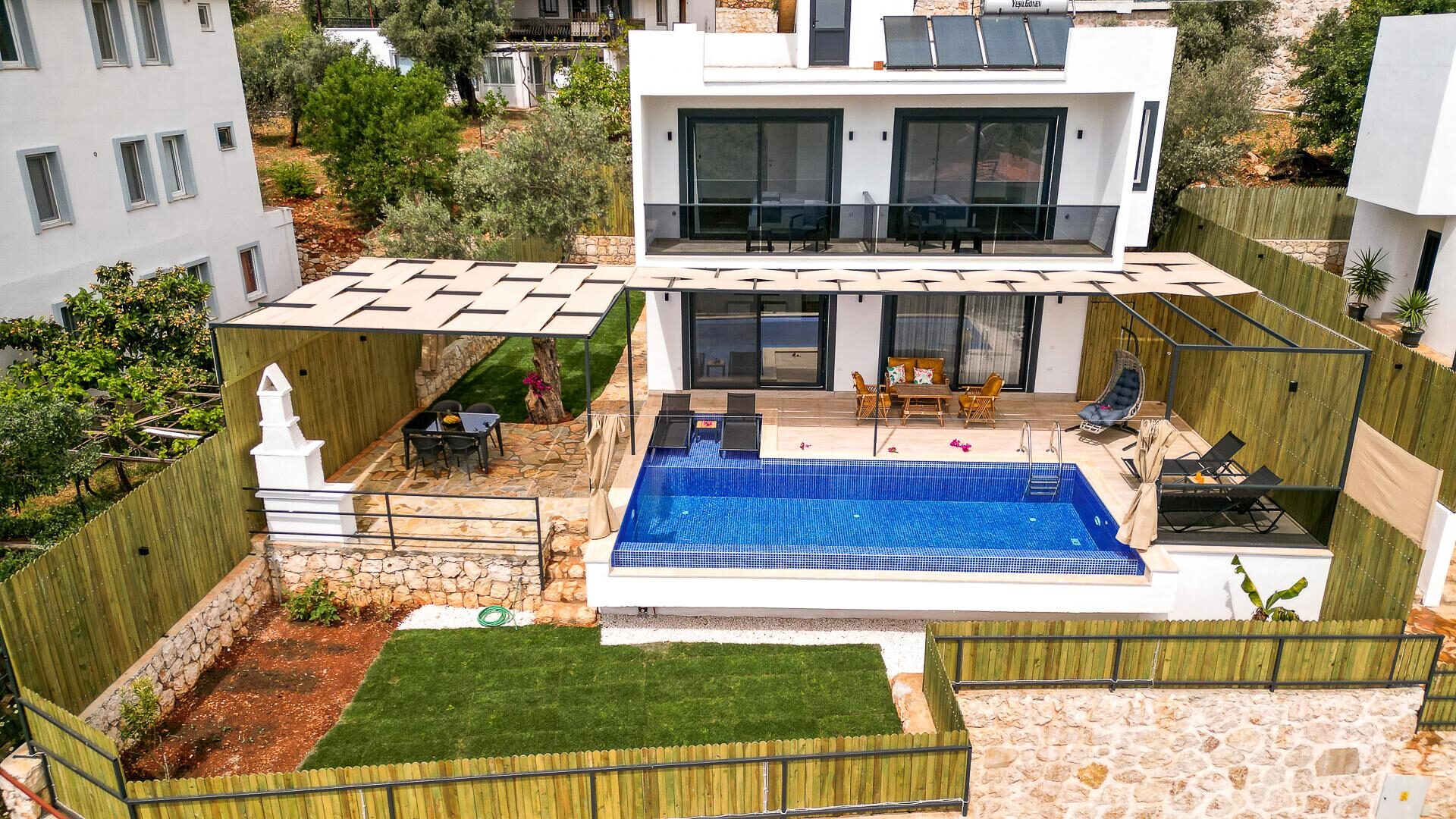 Villa Albedo Blue — 2