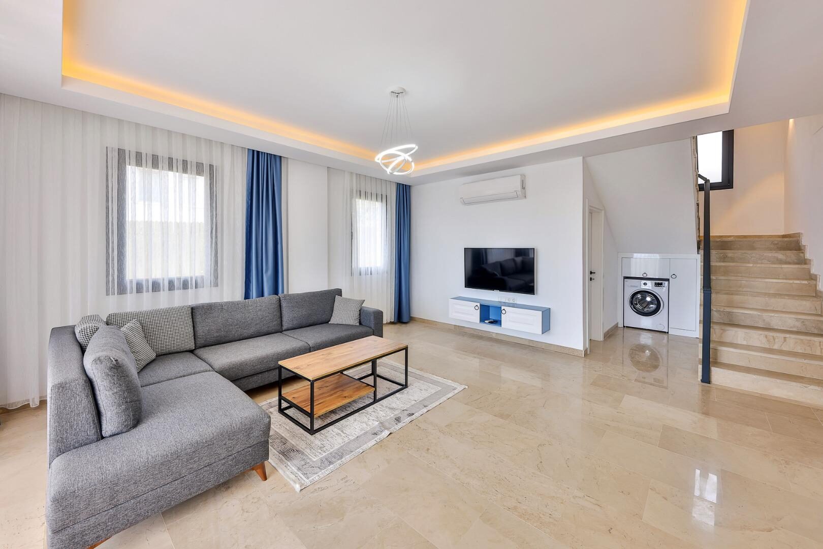 Villa Albedo Blue — 63